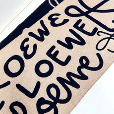 高品质跑量质量 🆕Loewe2024年最新款,罗意威涂鸦款双面围巾,男女同款。loewe超美新款围巾!超级推荐入手!超难 高品质跑量质量 🆕Loewe2024年最新款,罗意威涂鸦款双面围巾,男女同款。loewe超美新款围巾!超级推荐入手!超难