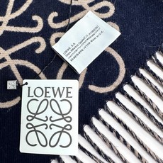 高品质跑量质量 🆕Loewe2024年最新款,罗意威涂鸦款双面围巾,男女同款。loewe超美新款围巾!超级推荐入手!超难 高品质跑量质量 🆕Loewe2024年最新款,罗意威涂鸦款双面围巾,男女同款。loewe超美新款围巾!超级推荐入手!超难