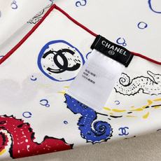 ❤Chanel 🌊✨🐚💙Coco Beach 90双面斜纹真丝方巾 把夏天系在身上 被它的印花治愈,Coco Beach ❤Chanel 🌊✨🐚💙Coco Beach 90双面斜纹真丝方巾 把夏天系在身上 被它的印花治愈,Coco Beach