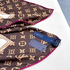 Louis Vuitton 90 手感柔软绝对独一无二❗金字塔尖的数码印花, My Neverfull 丝绒大方巾回溯 Louis Vuitton 90 手感柔软绝对独一无二❗金字塔尖的数码印花, My Neverfull 丝绒大方巾回溯