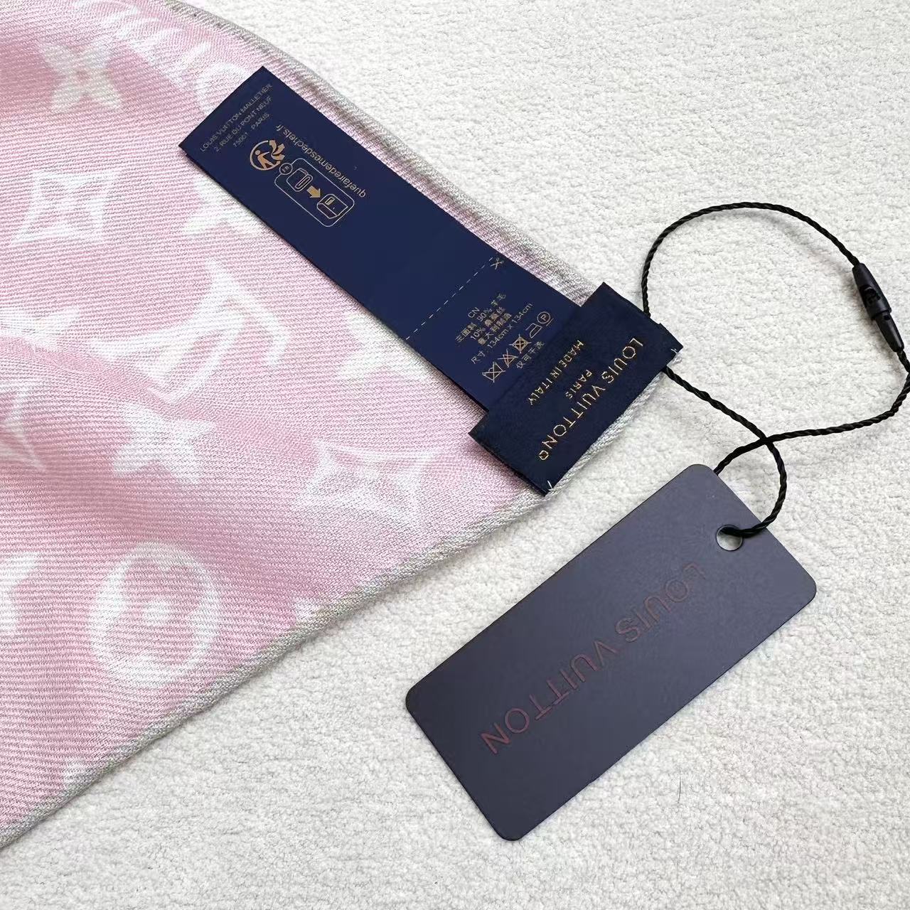 Louis Vuitton 90 手感柔软绝对独一无二❗金字塔尖的数码印花， My Neverfull 丝绒大方巾回溯 