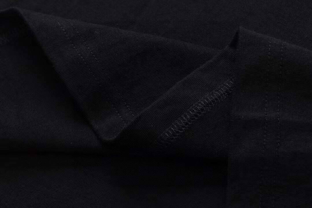 “MDL N004 EVISU Short-Sleeve T-Shirts in Black and White, Sizes S-XL” - 图片 6