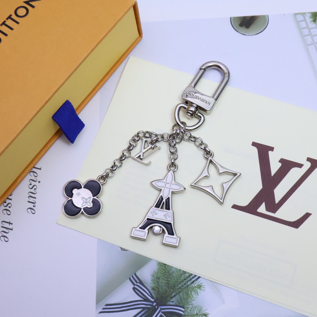 Leather Texture Eiffel Tower Keychain