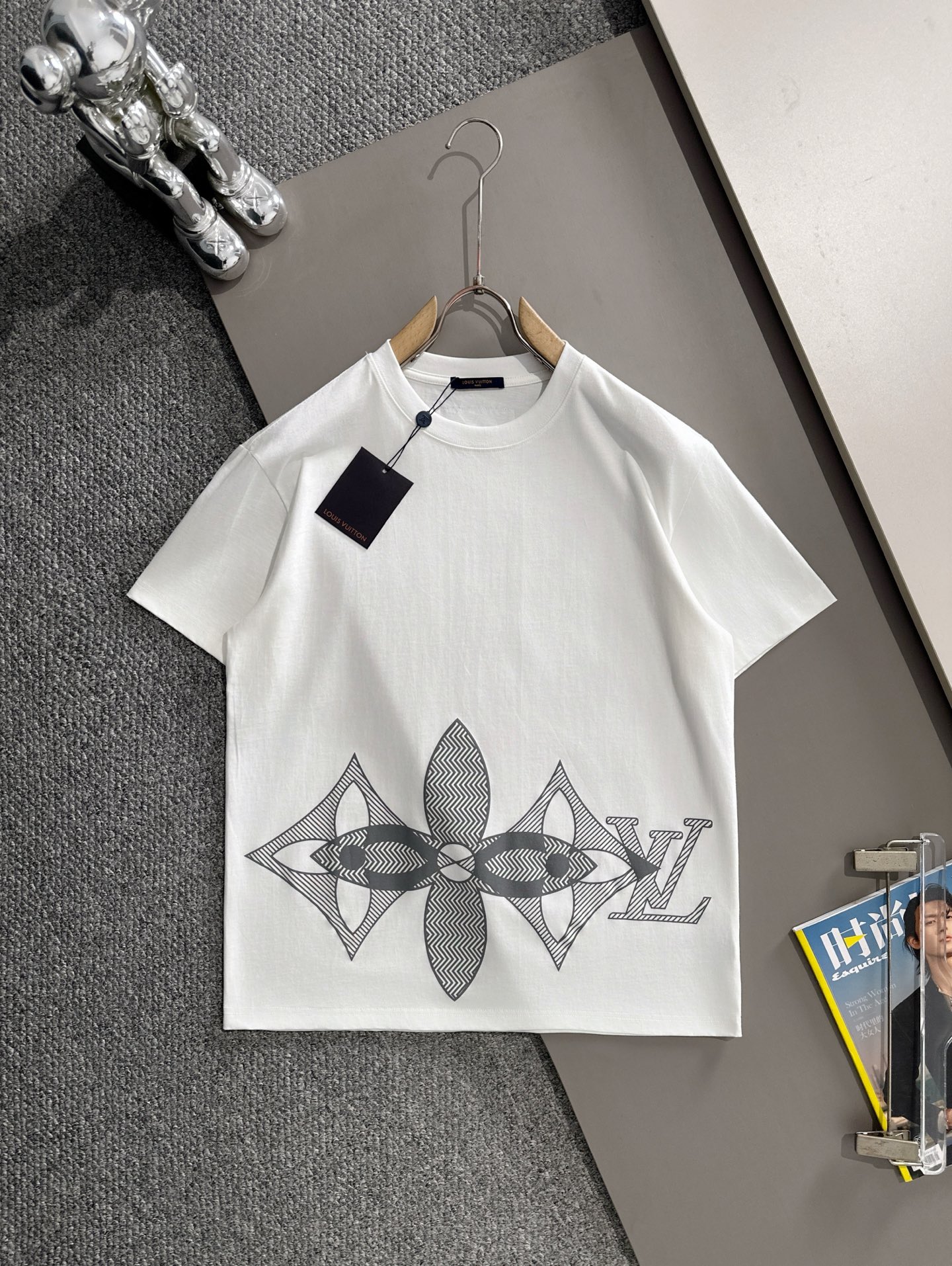 P95 Louis Vuitton LV 2026 nueva camiseta de manga corta, una prenda imprescindible para hombres y mujeres para los desp…