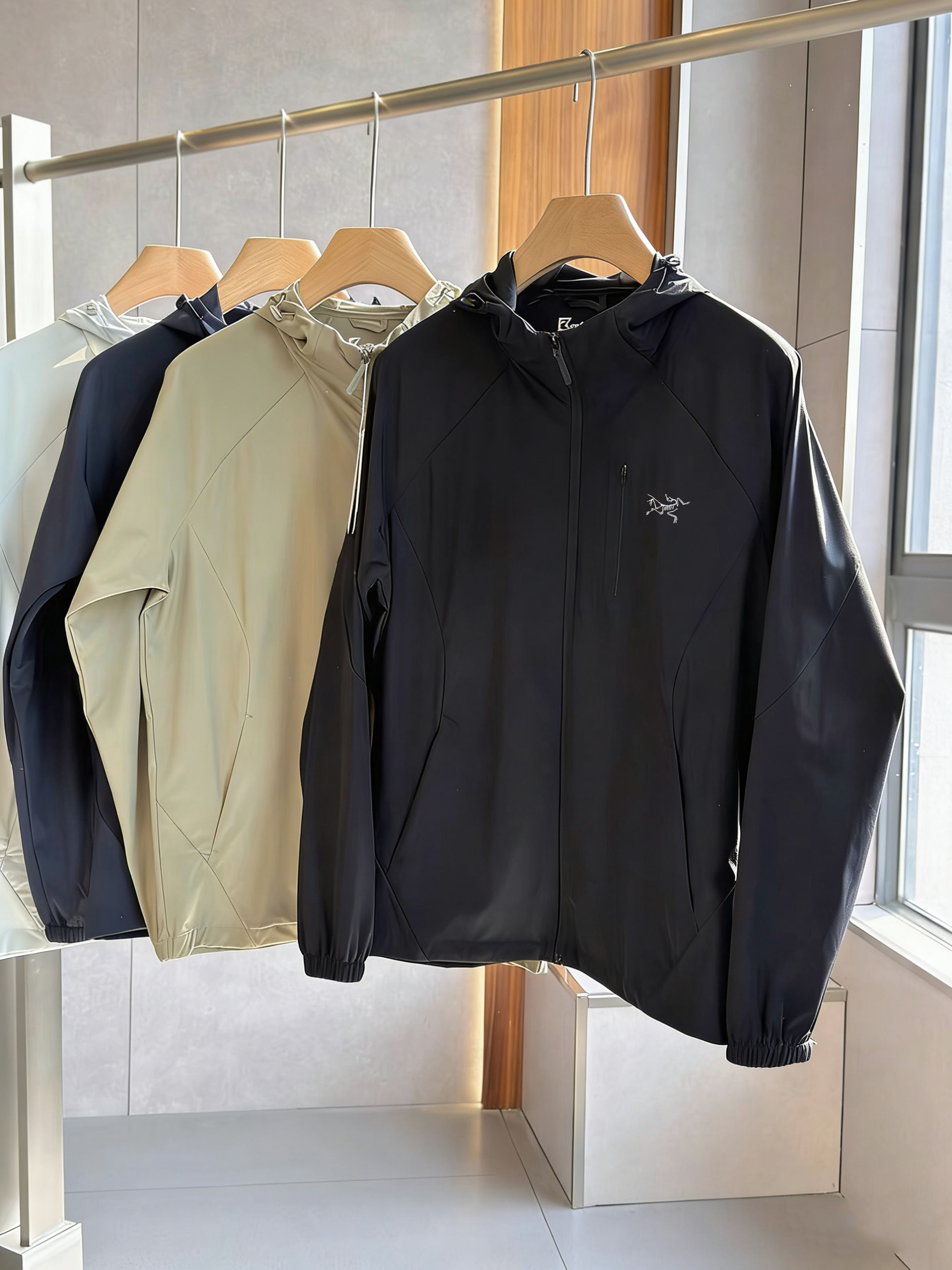 Arc'teryx 品质防晒服ARC'TERYZ / 始祖鸟四色情侣新款户外休闲皮肤连帽防晒衣外套
