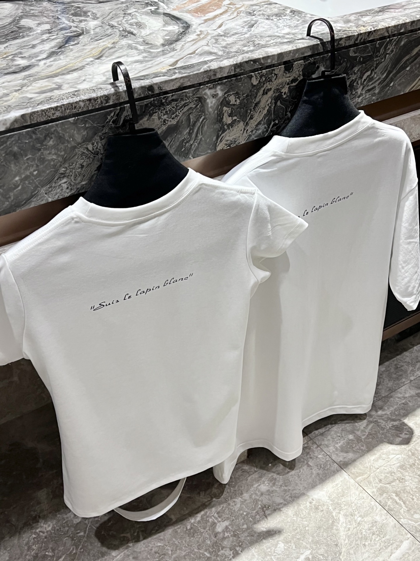 Maison Margiela Women's Blindfolded Rabbit Print T-Shirt Short Sleeve 4 i1746939973492 2065 0 0