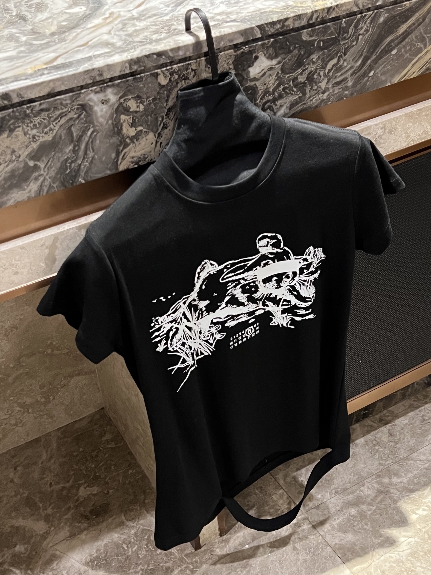 Maison Margiela Women's Blindfolded Rabbit Print T-Shirt Short Sleeve 5 i1746940292948 9310 0 4