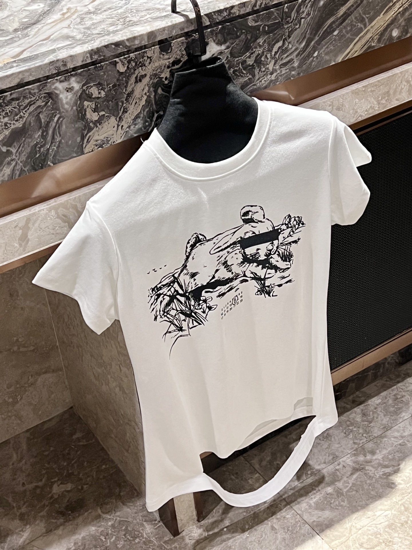 Maison Margiela Women's Blindfolded Rabbit Print T-Shirt Short Sleeve 9 i1746940296903 7868 0 8