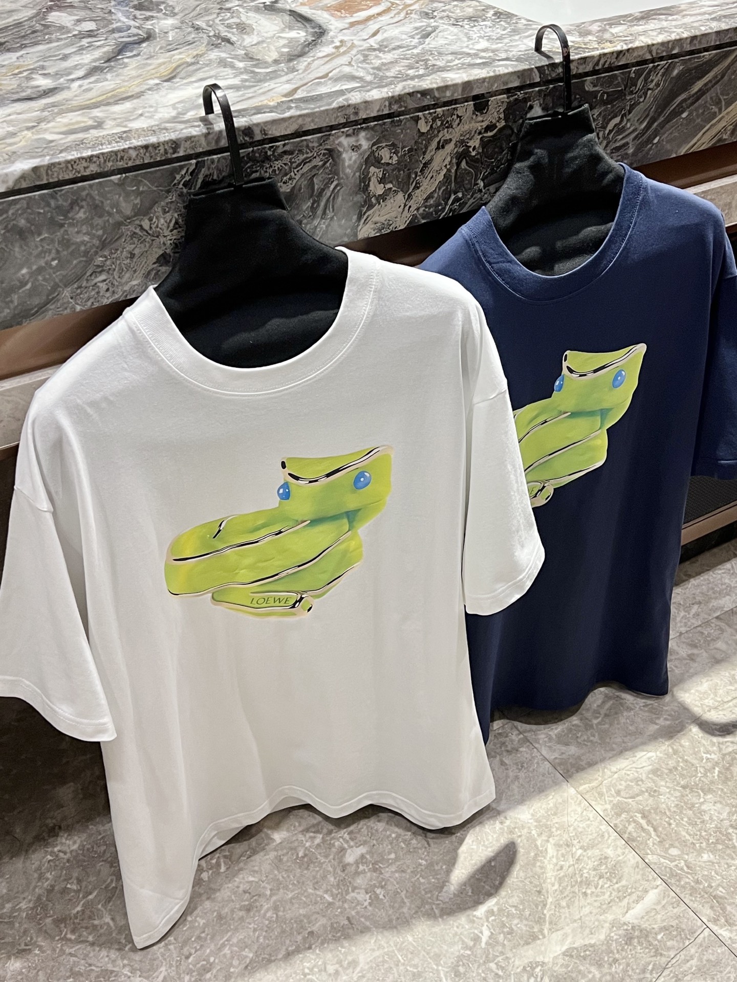 Loewe SS25 Snake Print Cotton T-Shirt - Limited Edition Couple's Tee 1 i1746952360675 3713 0 0