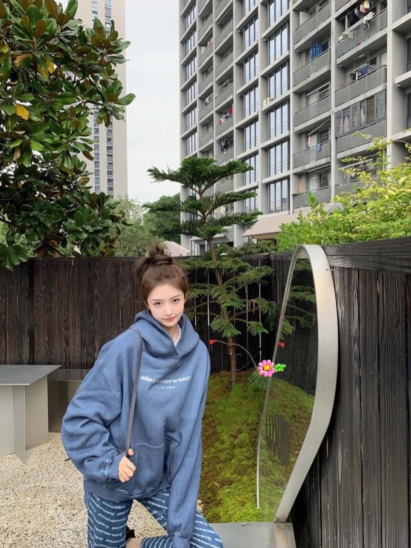 _d-v9sx5sthTm5xtML7fQF3IU37rOMn2f5WNJBeg