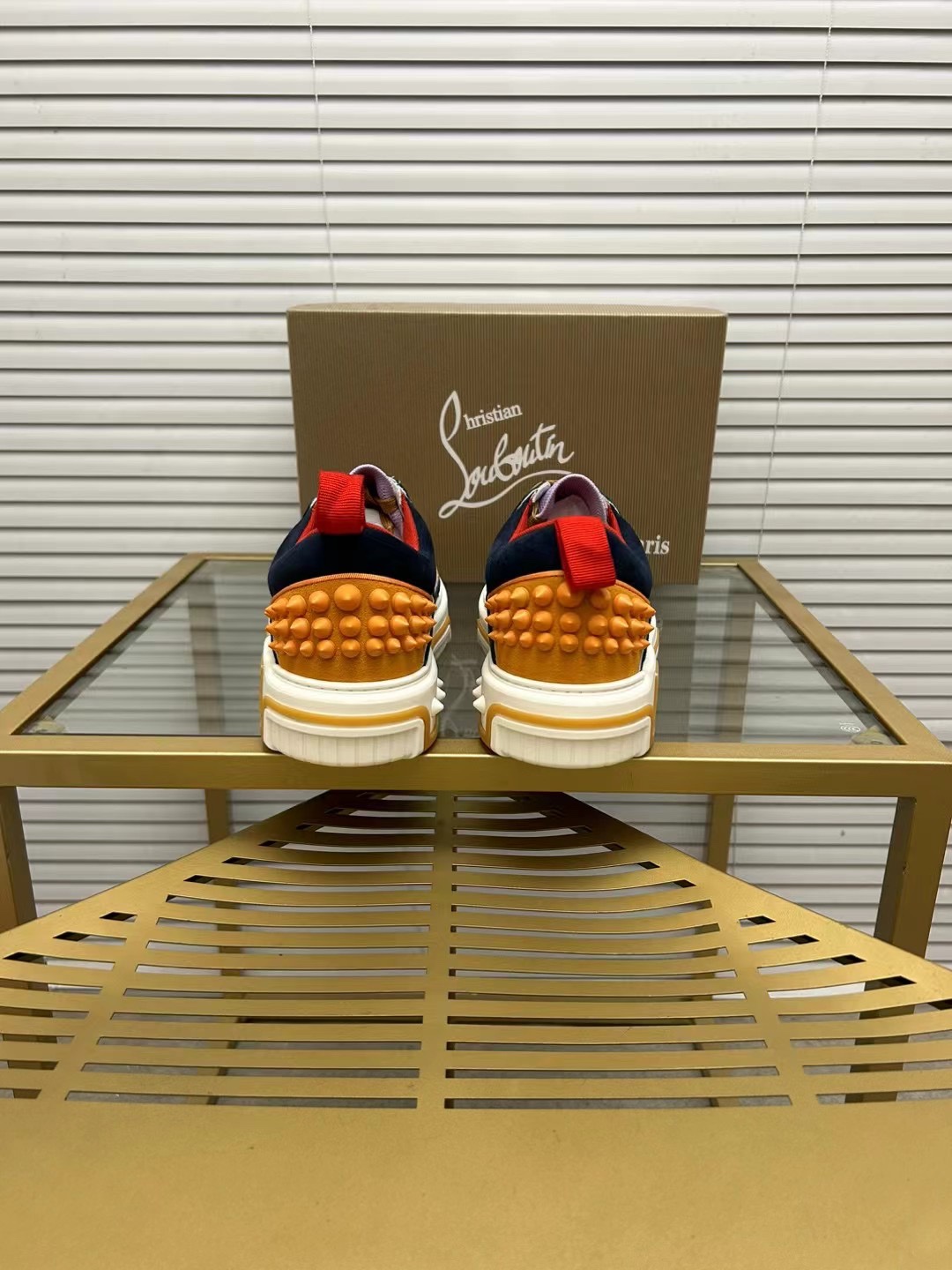 spot versión superior de fábrica. christian louboutin (CL zapatos inferiores rojos) serie de contado