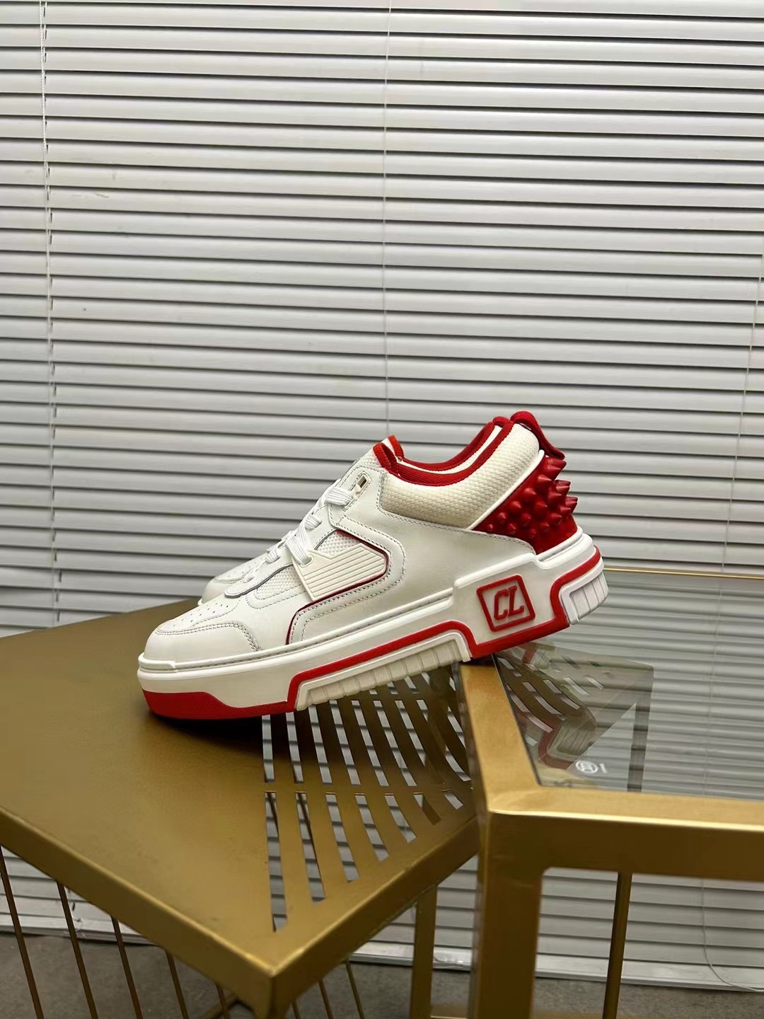 spot versión superior de fábrica. christian louboutin (CL zapatos inferiores rojos) serie de contado