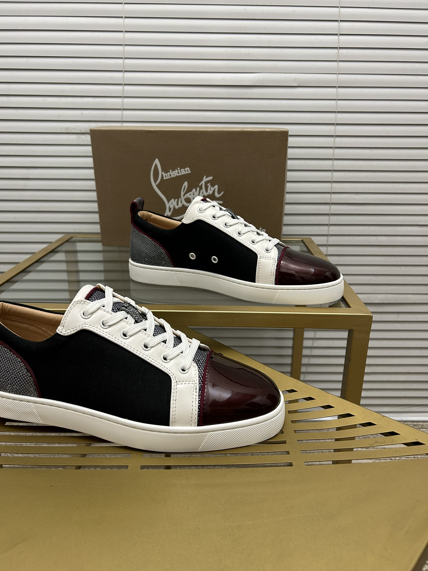 (modelos a medida) precio de fábrica. christian louboutin (CL zapatos inferiores rojos) serie de con