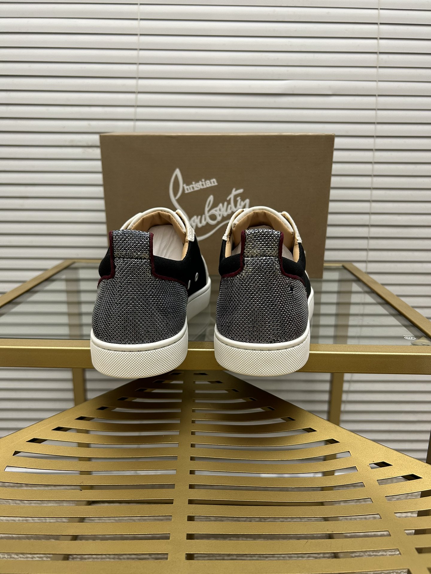 (modelos a medida) precio de fábrica. christian louboutin (CL zapatos inferiores rojos) serie de con