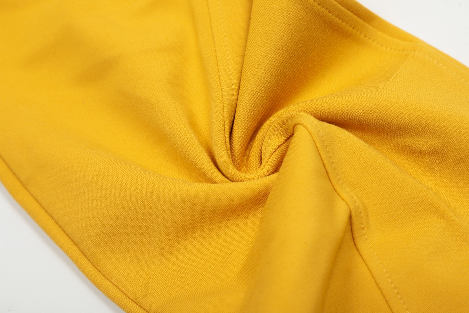 Ralf Lauren’s High-Quality Leisurewear Collection with Classic Foundation in Various Colors - 图片 8