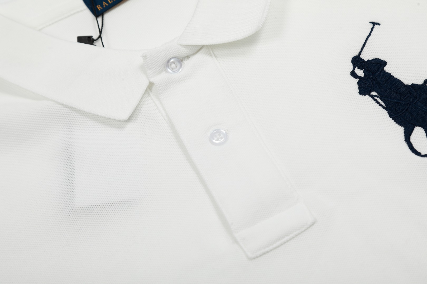 Ralph Lauren Classic Foundation: Top Quality Clothing in Various Colors, Sizes, and Styles - 图片 5