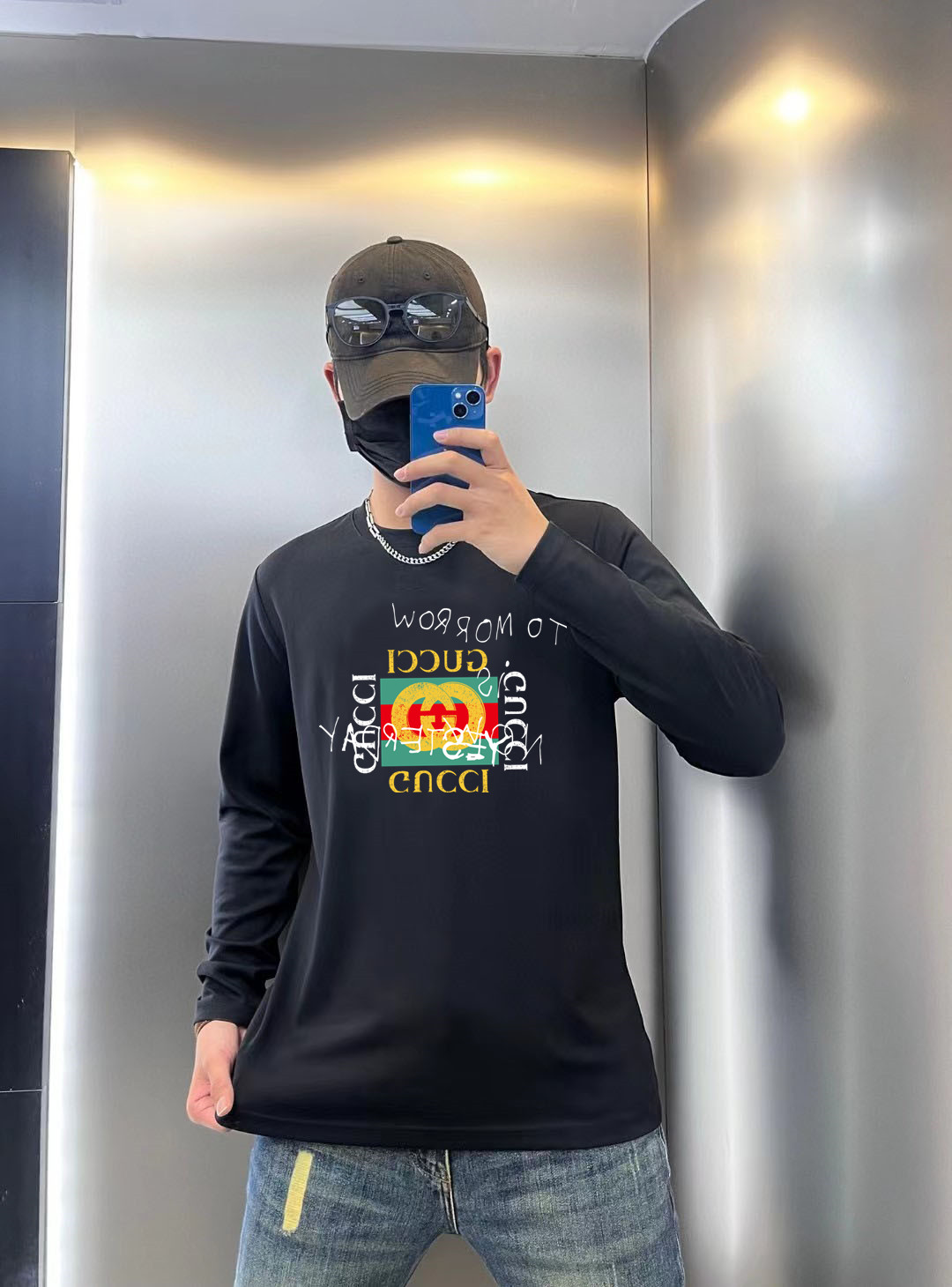 NO:521784,Guqi 2025 early autumn counter new top-level original single fashion 250g casual base shirt long-sleeved T-shirt. S MLXL XXL Bust 50.55355.558 60.5 Length 69 71 73 7577 Shoulder width 4850.5 53 55.5 58 Sleeve length 58 59 60 6061 Size due to manual measurement, there is a deviation of about 1-3CM. 25ss Early autumn fashion internet celebrity trendy people customize, selected long velvet cotton fabric, exquisite original logo creation, excellent comfort and breathability, whether it is single or inner wear, it is very handsome, which conforms to the practical dressing habits of men, pursues luxury, noble and elegant style, and creates extraordinary men's taste.,,tees, t-shirt, alexander wang19860909古奇 2025早秋专柜新款顶级原单时尚250克休闲打底衫长袖T恤. 码数S MLXL XXL 胸围50.55355.558 60.5 衣长 69 71 73 7577 肩宽 4850.5 53 55.5 58 袖长 58 59 60 6061 尺寸由于手工测量,存在1-3CM左右的偏差 25ss早秋时尚网红潮人定制,精选长绒棉面料,精致原版logo打造,舒适性与透气性兼优,无论是单穿或是内搭都是帅气十足,吻合了男性实用穿衣习惯,追求奢华高贵优雅风范,打造不凡男士品味.,,tees，t-shirt,alexander wang,Men's clothing