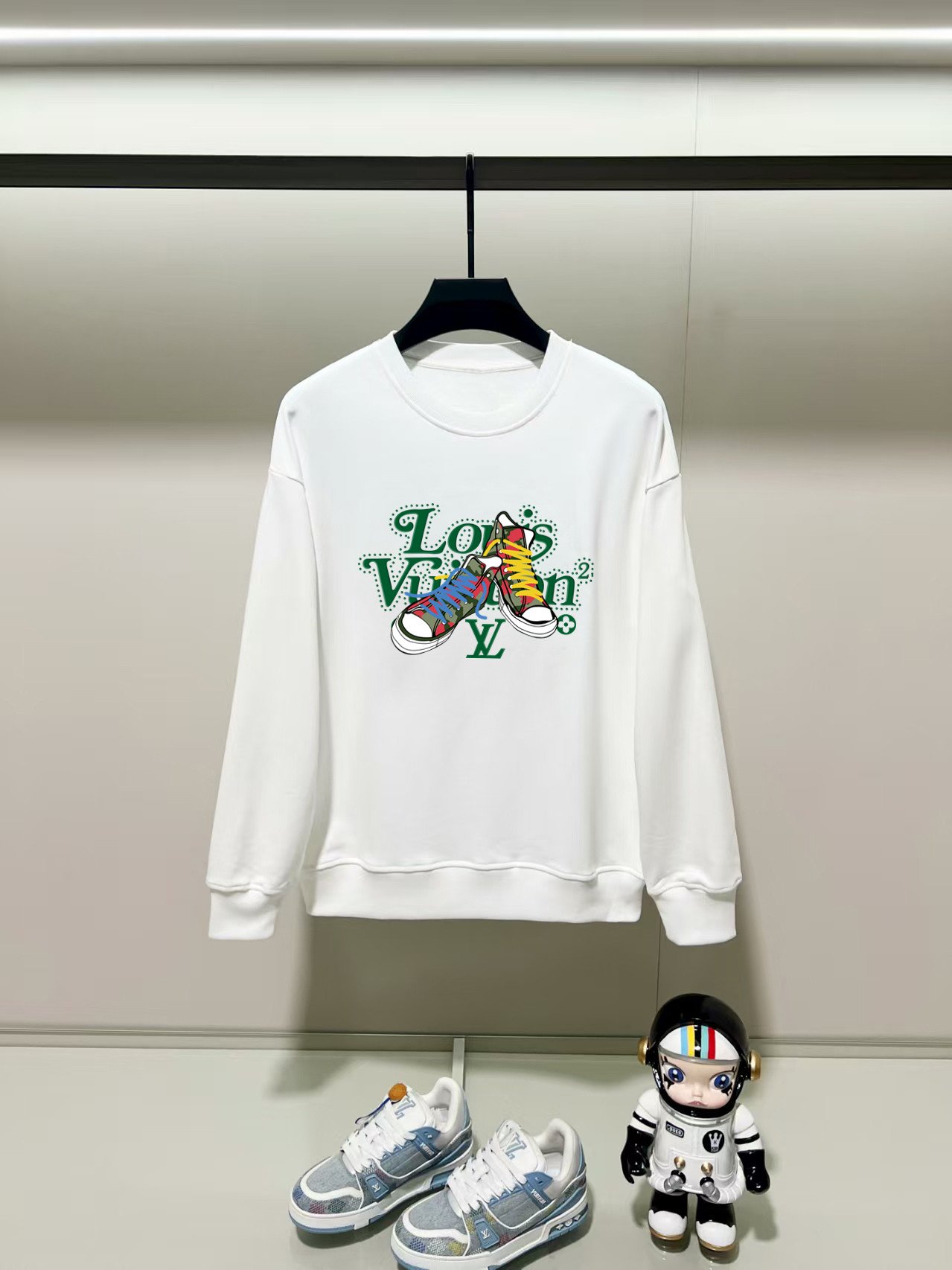 NO:531507,Louis Vuitton, 2025 autumn and winter new round neck long-sleeved sweatshirt with precision printing technology on the chest, and the preferred double-strand cotton twill pure cotton fabric is the basic condition for ensuring a rigid style. It is fully thick and has a high-end and comfortable skin feeling, and is the same as men and women. Color black, white, gray, size, shoulder width, bust, sleeve length M: 475358.5 63 L: 48.555 6065 XL: 5057 61.567 2XL: 51.559 6369 3XL: 5361 64.571 Manual measurement, with 1-3CM error, subject to the actual object, louis vuitton, hoodie, sweatshirts, alexander wang19860909路易威登,2025秋冬新款圆领长袖卫衣 胸前采用精密印花工艺,采用优选双股棉纱斜纹纯棉面料,高克重面料是保证版型硬挺的基本条件,妥妥厚重感,肤感高级舒适,男女同款. 颜色黑色 白色 灰色 尺码 肩宽 胸围 袖长 衣长  M : 475358.5 63  L: 48.555 6065 XL : 5057 61.567 2XL : 51.559 6369 3XL : 5361 64.571 手工测量,有1-3CM误差,以实物为准,,louis vuitton,hoodie,sweatshirts,alexander wang,Men's clothing