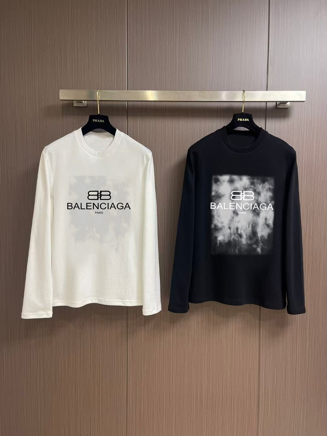 P85 𝙉𝙚𝙬🤍🖤Balenciaga》 2024 Otoño/Invierno nueva temporada de boutique, camiseta de manga larga casual y de ocio, te…