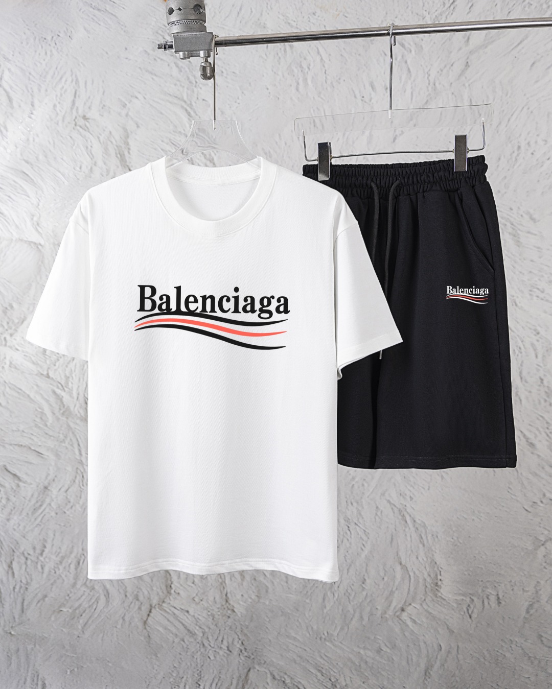 P140 Balenciaga ofrece exclusivamente nuevos trajes cortos de manga corta con cuello redondo y moda para hombres, traje…