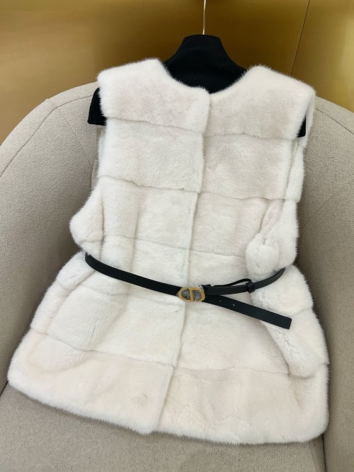 SAGA ROYAL Pearl White Mink Fur Vest with Black Belt - Classic Style 32 SAGA ROYAL Pearl White Mink Fur Vest with Black Belt - Classic Style