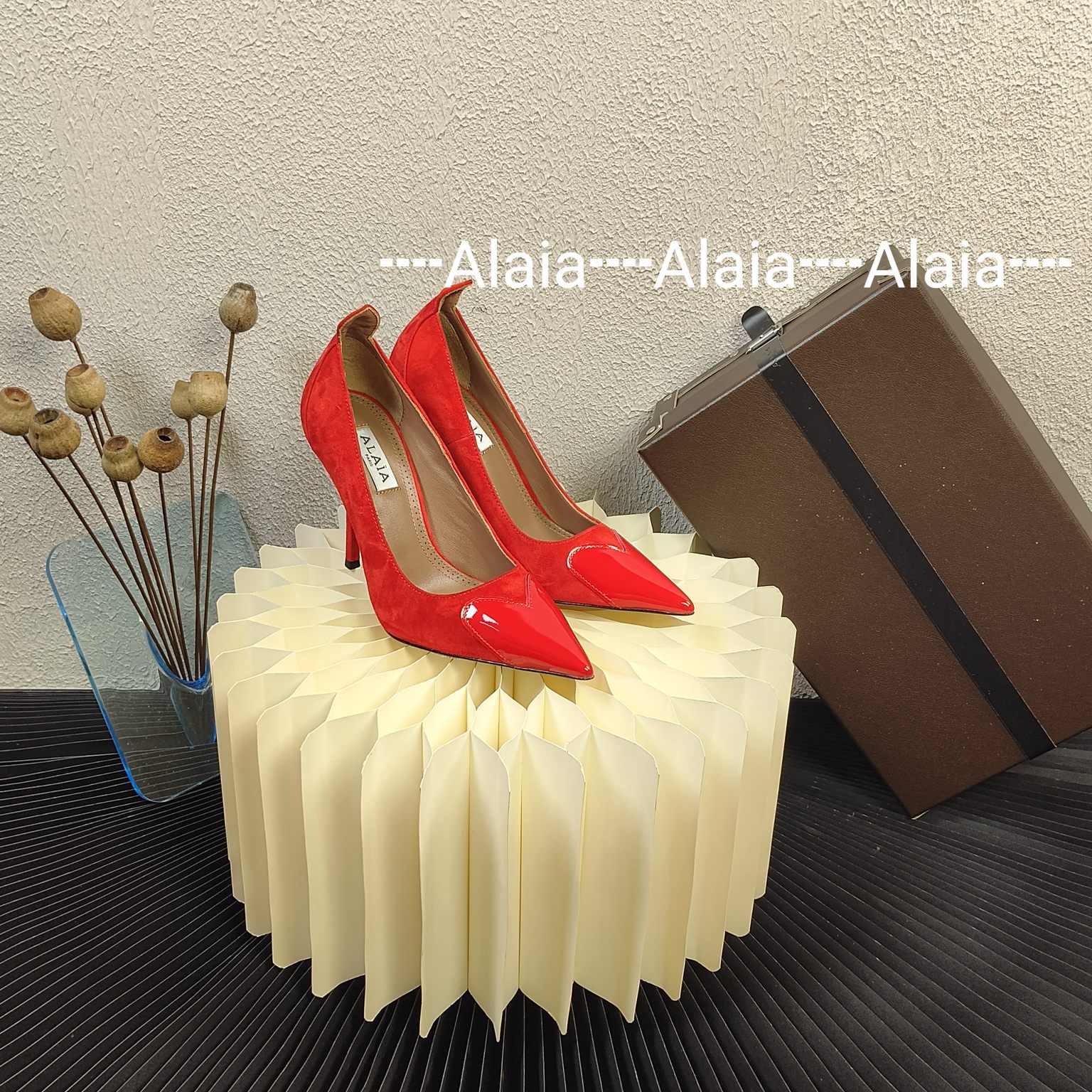 NO:169718,Alaia Alaia's popular product Xiaohongshu is popular!  AlAIA Love Spliced ​​High Heel Single Shoes Series is launched. Countless famous designers regard him as 