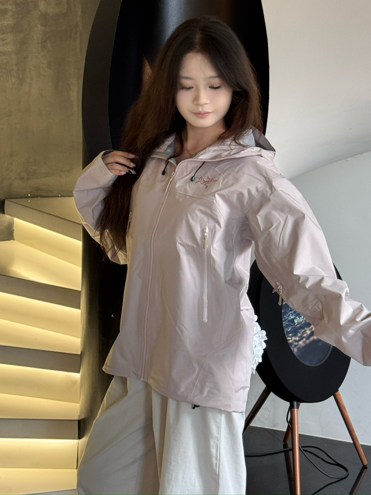 ARC'TERY |Bate SL 轻质透气连帽冲锋衣 雾夕粉 尺码:S-2XL