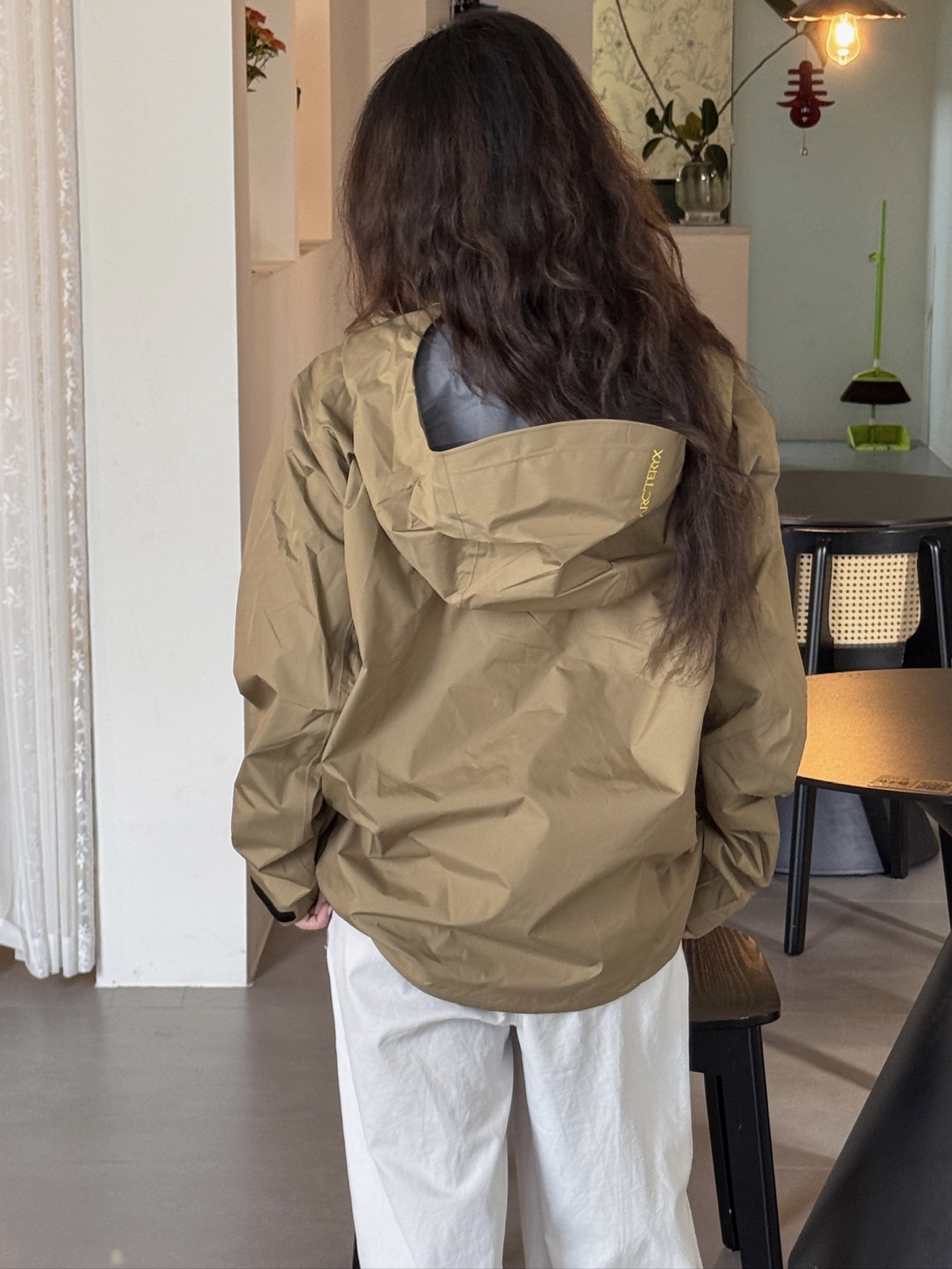 NO:518694,ARC'TERY ｜Bate SL Lightweight breathable hooded jacket Sand Ceramic Brown Size S-2XL,,hats,alexander wang19860909ARC'TERY ｜Bate SL 轻质透气连帽冲锋衣 砂陶棕 尺码S-2XL,,hats,alexander wang,Men's clothing