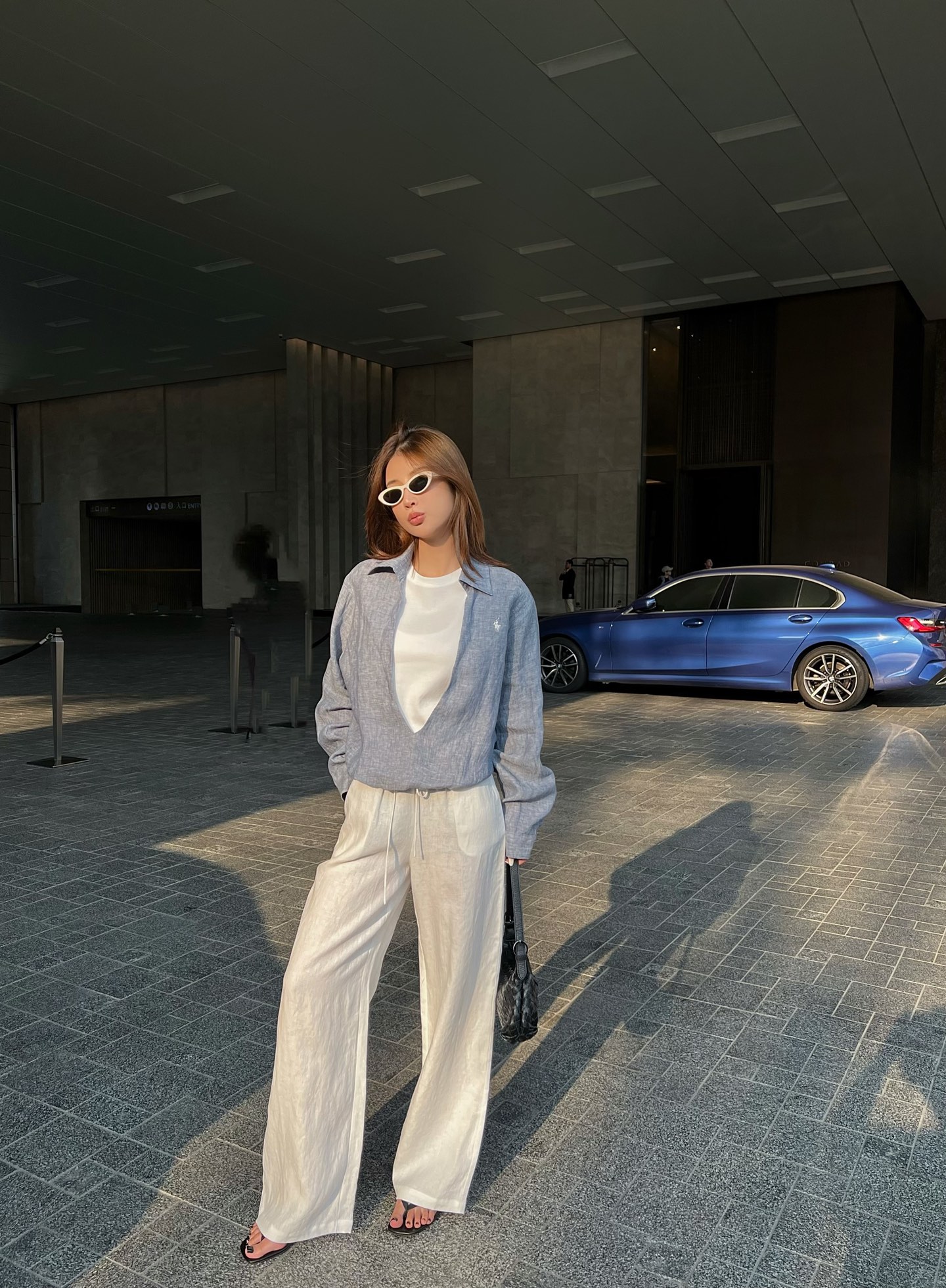 NO:319829,Pants tops - 25ss new summer style, linen series tops, lightweight, breathable and skin-friendly, temperament, casual and casual tops   color-blocking design is more layered, elastic waist, high inclusiveness, old fabrics, pants or short skirts are very beautiful. SML 2 colors, skirts, alexander wang19860909裤子上衣——25ss 夏季新款,亚麻系列上衣,轻质透气亲肤集于一身,气质休闲假两件上衣 拼色设计更加有层次感 松紧腰头 包容性大 做旧面料,搭裤子或短裙都非常好看.码数SML 2色,,skirts,alexander wang,Women's clothing