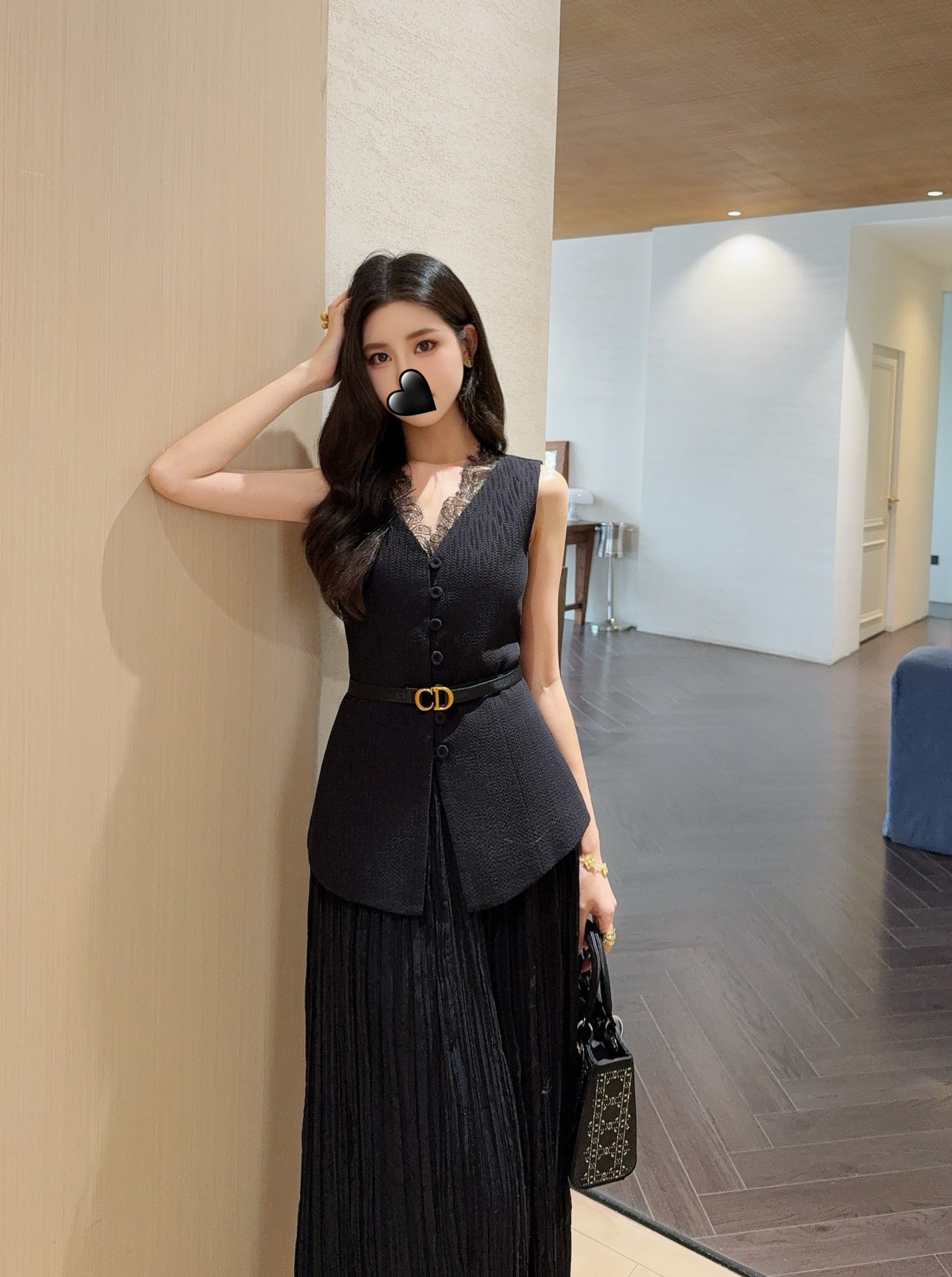 NO:734812,,,19860909,,,Women's clothing