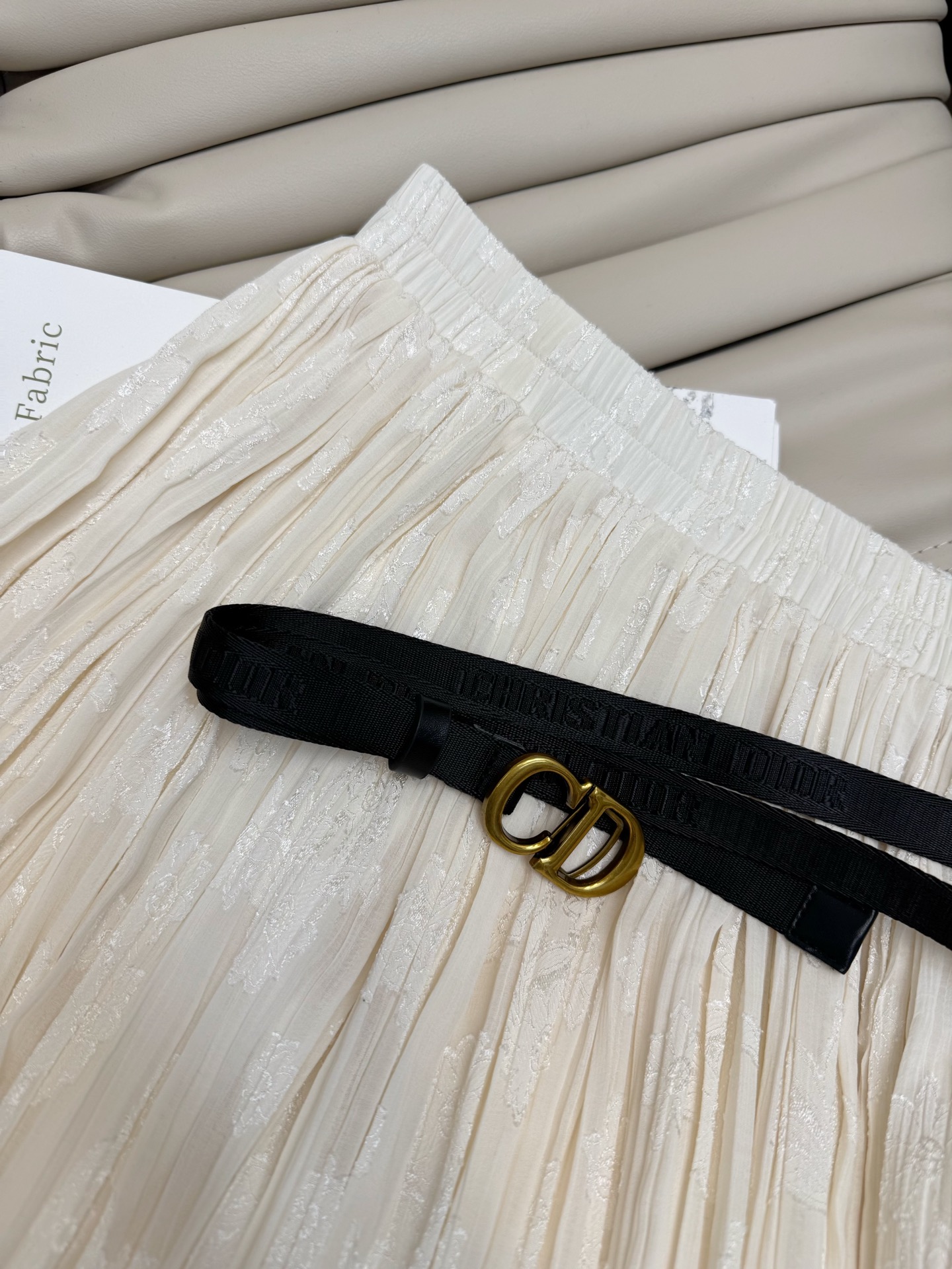 Elegant V-Neck Sleeveless Vest and Pleated Maxi Skirt Set - Summer 2025 9 i1751770787502 8997 0 7