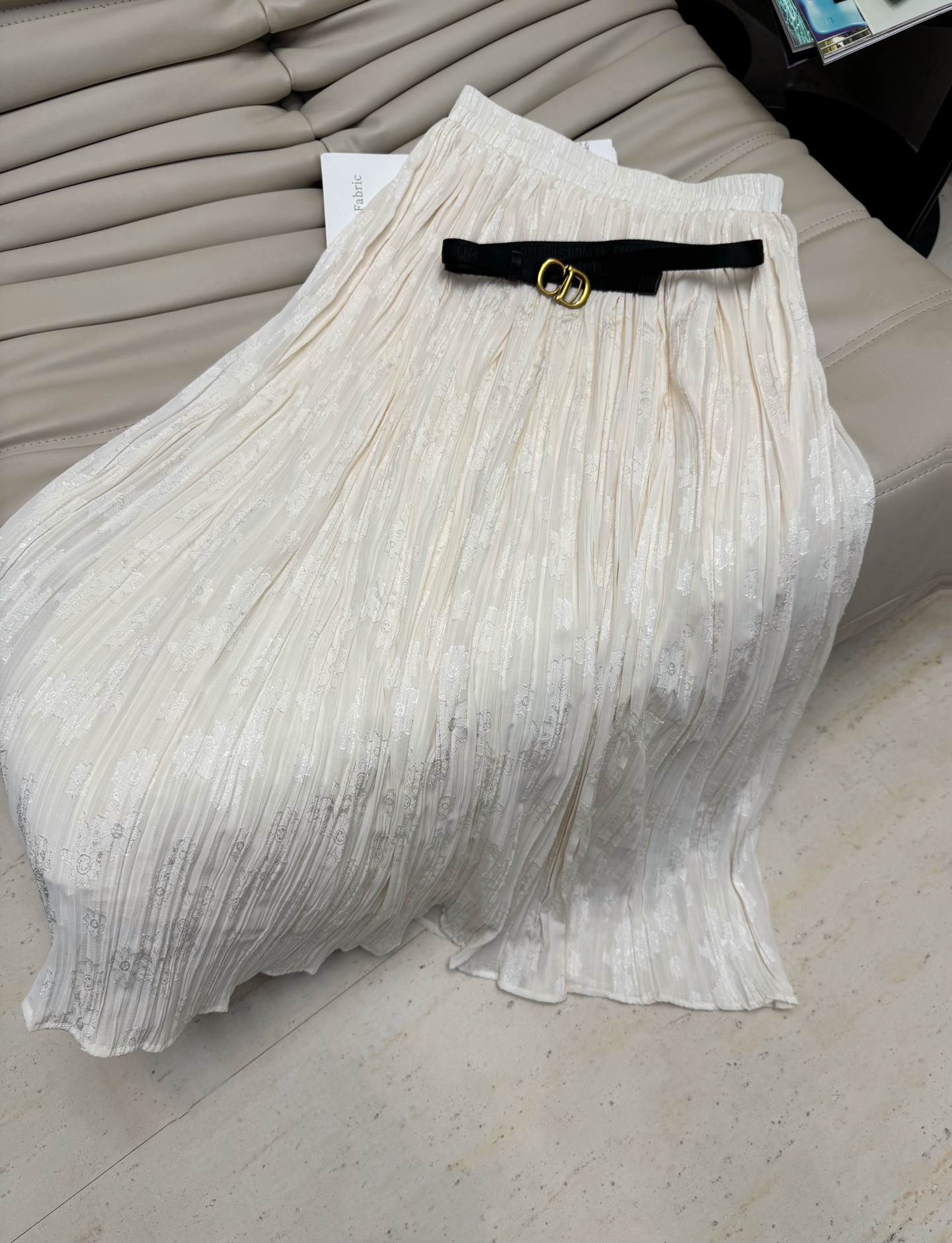 Elegant V-Neck Sleeveless Vest and Pleated Maxi Skirt Set - Summer 2025 8 i1751770789729 6809 0 6