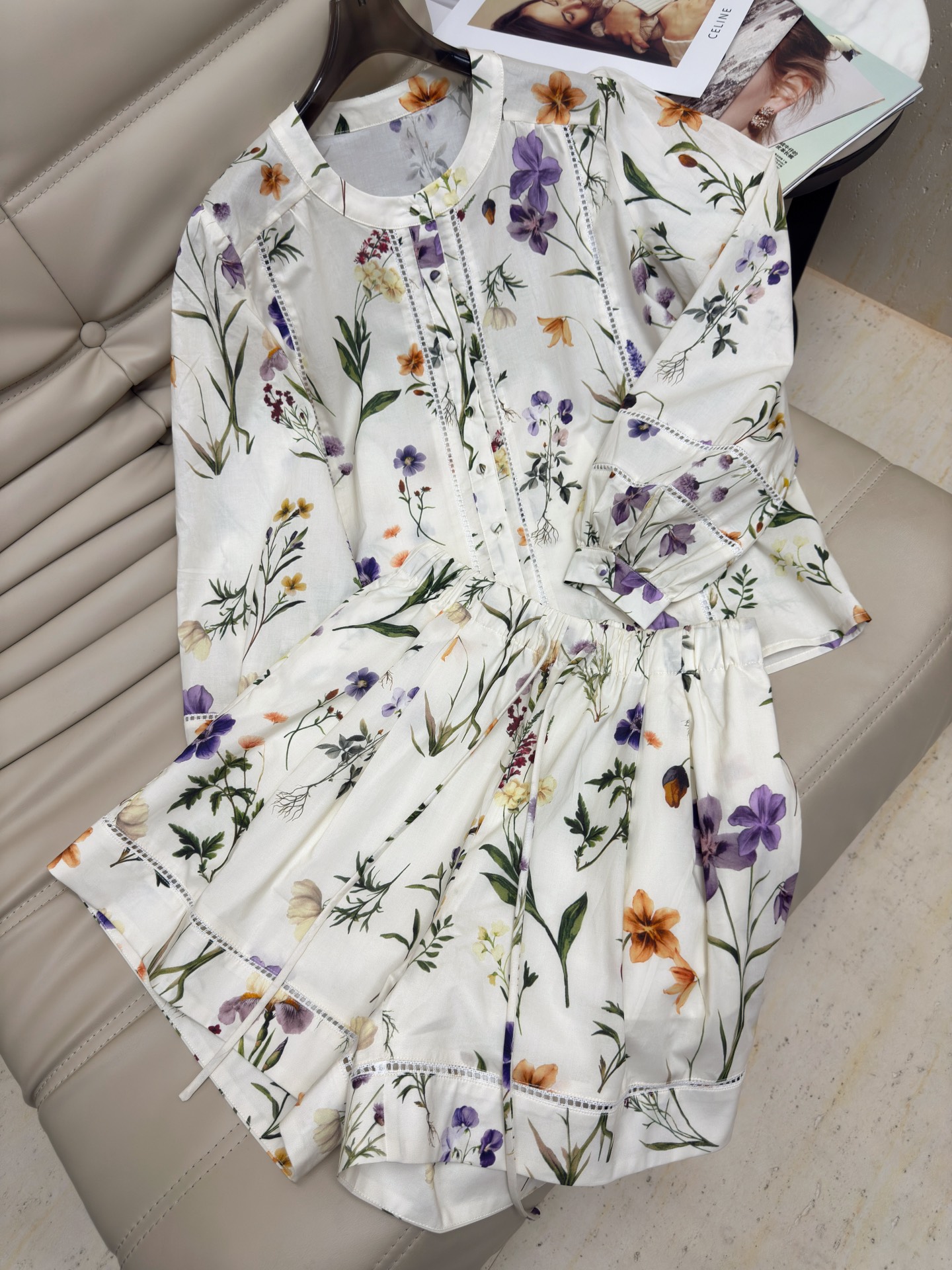 NO:440738,Top. The latest short bohemian island vacation two-piece set, white floral long-sleeved shirt and shorts set, ethnic retro suit, more flavorful, small floral style and refreshing, can be used as sun protection when going out for travel season, color, SML., shorts, shirts, alexander wang19860909上. 短最新款波西米亚海岛度假两件套 白色碎花长袖衬衫短裤套装 民族风复古套装更显一番风味 小碎花洋气又清爽 直接一套出门旅游季也可当防晒 花色 码数SML.,,shorts,shirts,alexander wang,Women's clothing