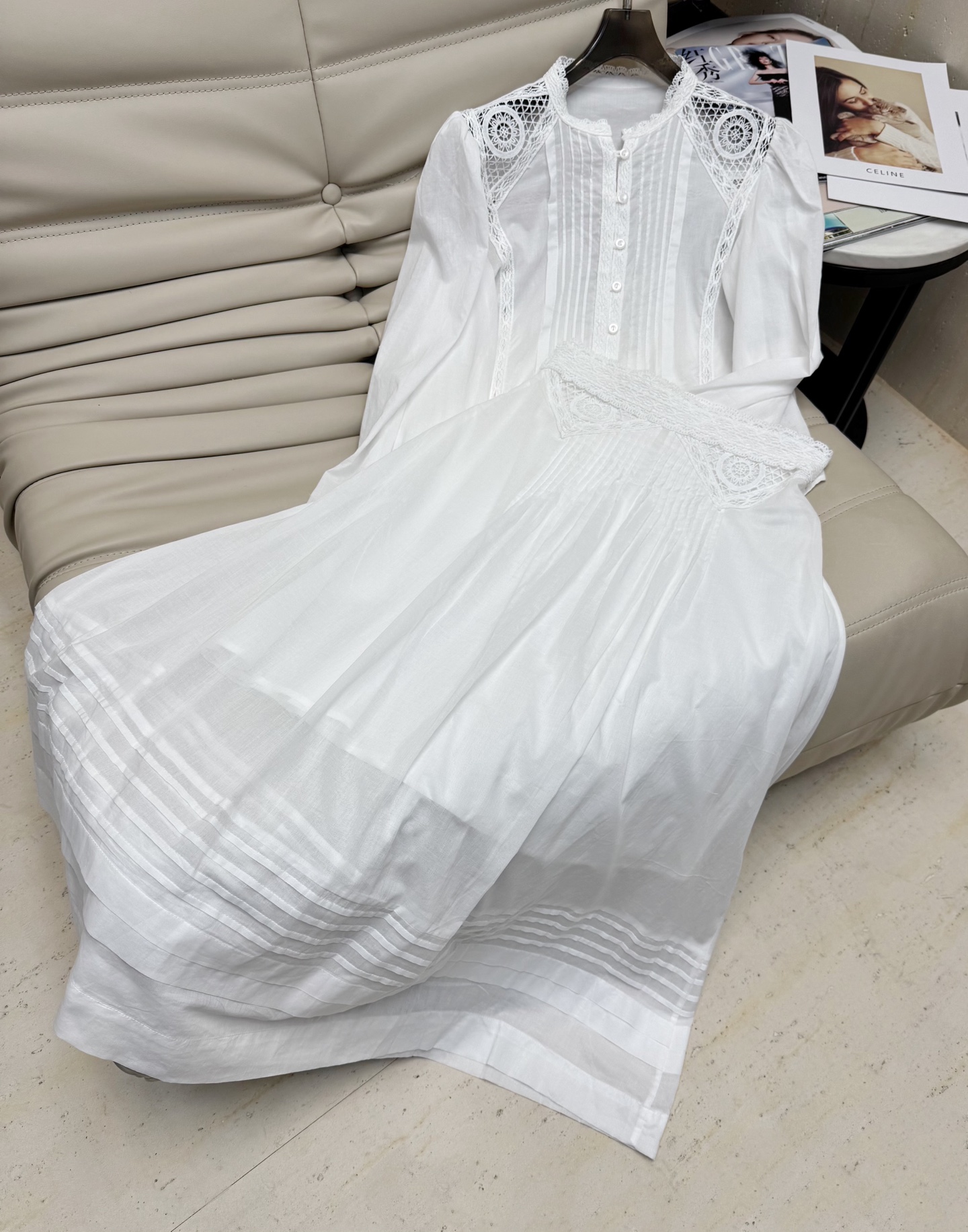 NO:443971,Skirts, 25 latest models, Zm Australian niche retro embroidered hollow embroidery shirt, high waist pleated long skirt, two-piece set, French hollow design, exquisite splicing technology, light luxury style sweet and cool to create a unique and relaxed style, spot-on. SML, monochrome, SML, Skirts, Shirts, alexander wang19860909半裙 上25最新款 Zm澳洲小众复古刺绣镂空刺绣衬衫高腰压褶长款半裙 两件套 套装.法式镂空设计 门襟精致拼接工艺 轻奢风甜中带酷打造独特感宽松慵懒风 现货现发.码数SML 单色 码数SML,,skirts,shirts,alexander wang,Women's clothing