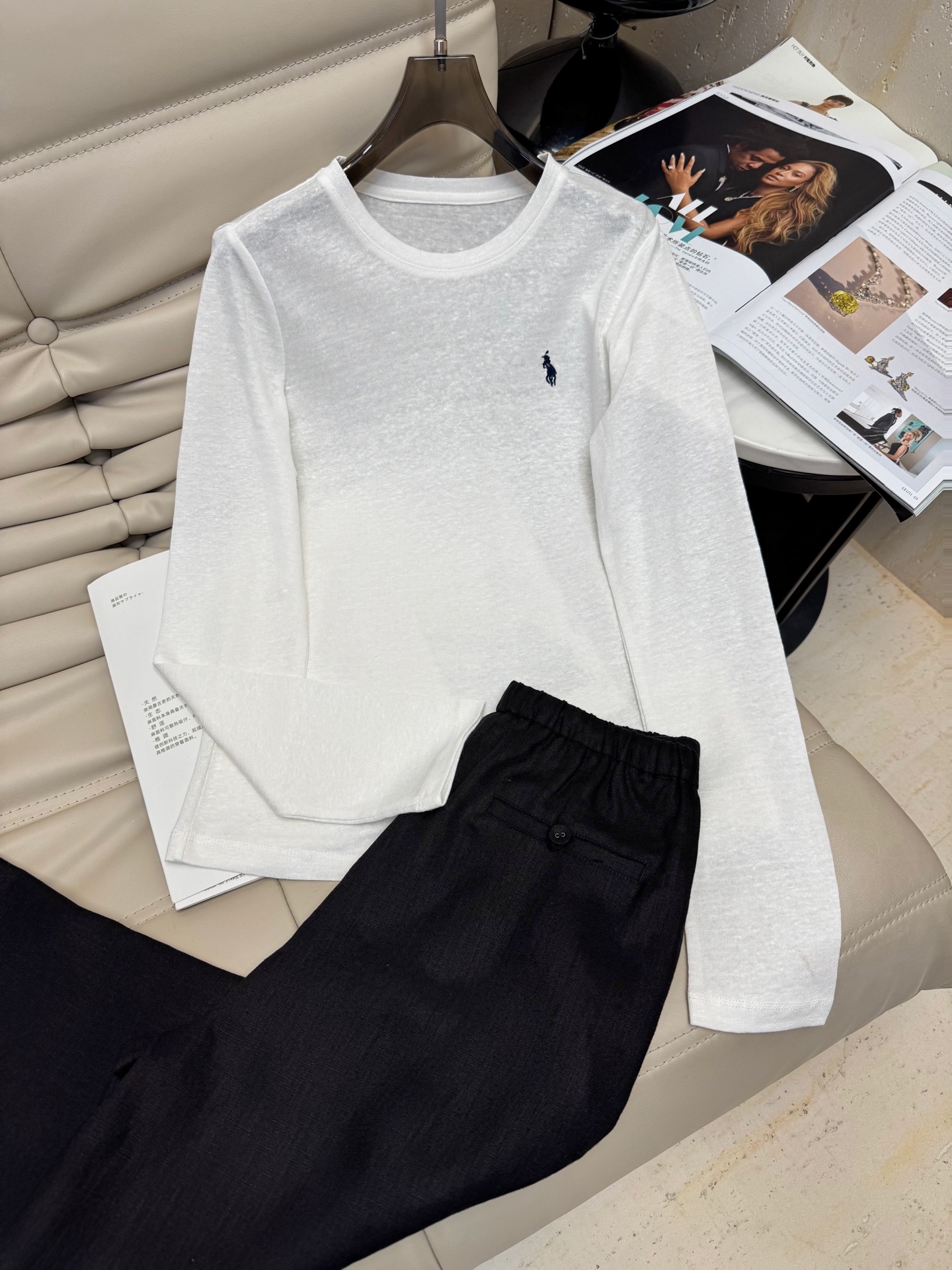 NO:463549,T-pants P early autumn new product simple casual round neck linen embroidered pony logo long sleeve T lazy style loose and slim. It looks super good on the base or when it is sunscreen. Recommended 3-color SML, alexander wang19860909T裤子P早秋新品简约休闲圆领亚麻刺绣小马标长袖T 慵懒风宽松显瘦 打底或当防晒都超好看 推荐3色SML,,alexander wang,Women's clothing