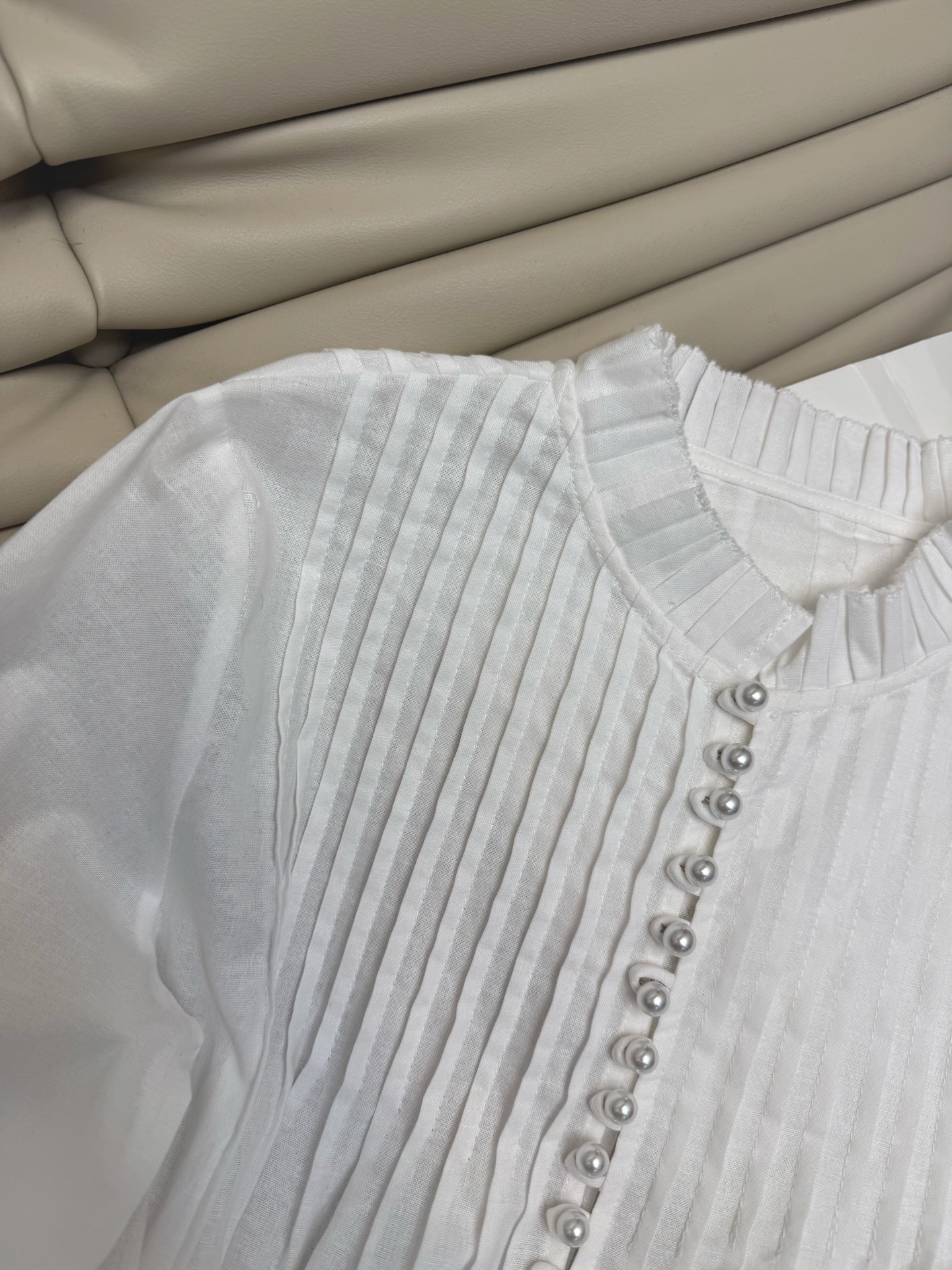 Elegant White Lace Stand Collar Top with Pearl Buttons & Pleated Details 4 i1754719774905 2161 0 2
