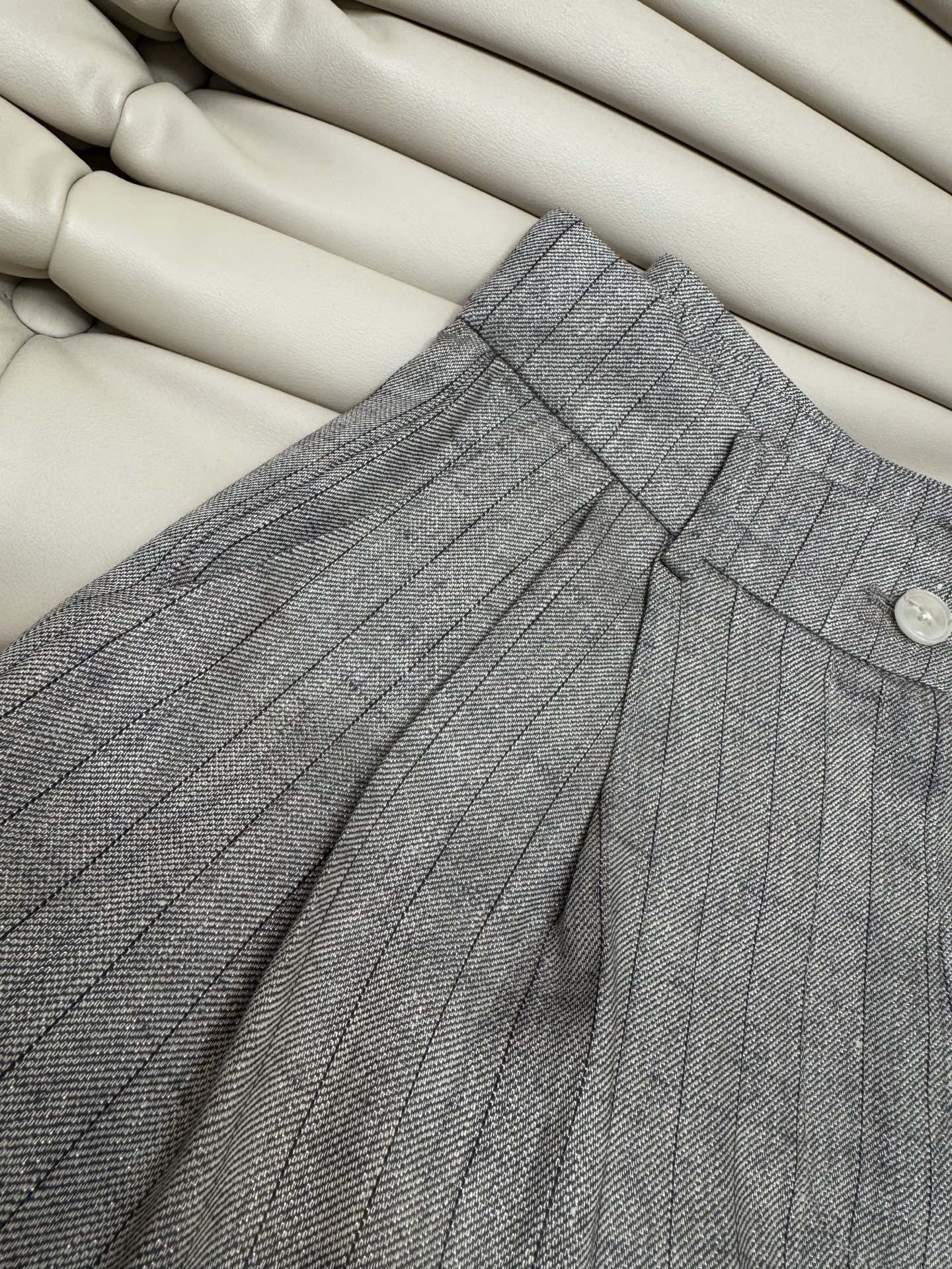 Elegant Gold Thread Linen Suit - Chic Commute & Timeless Chanel Style 8 i1754967803296 5637 0 6