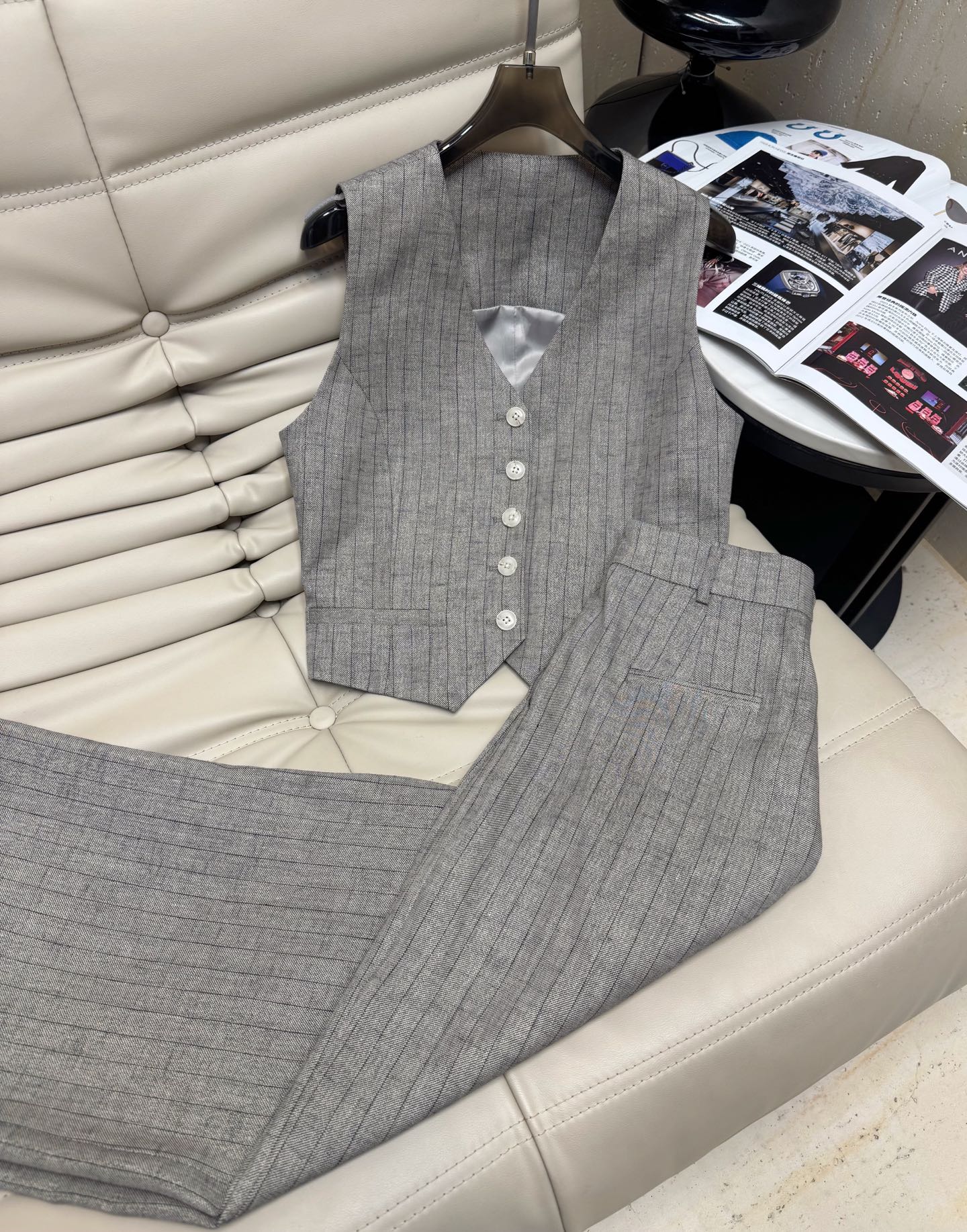 Elegant Gold Thread Linen Suit - Chic Commute & Timeless Chanel Style 2 i1754967803296 6069 0 0