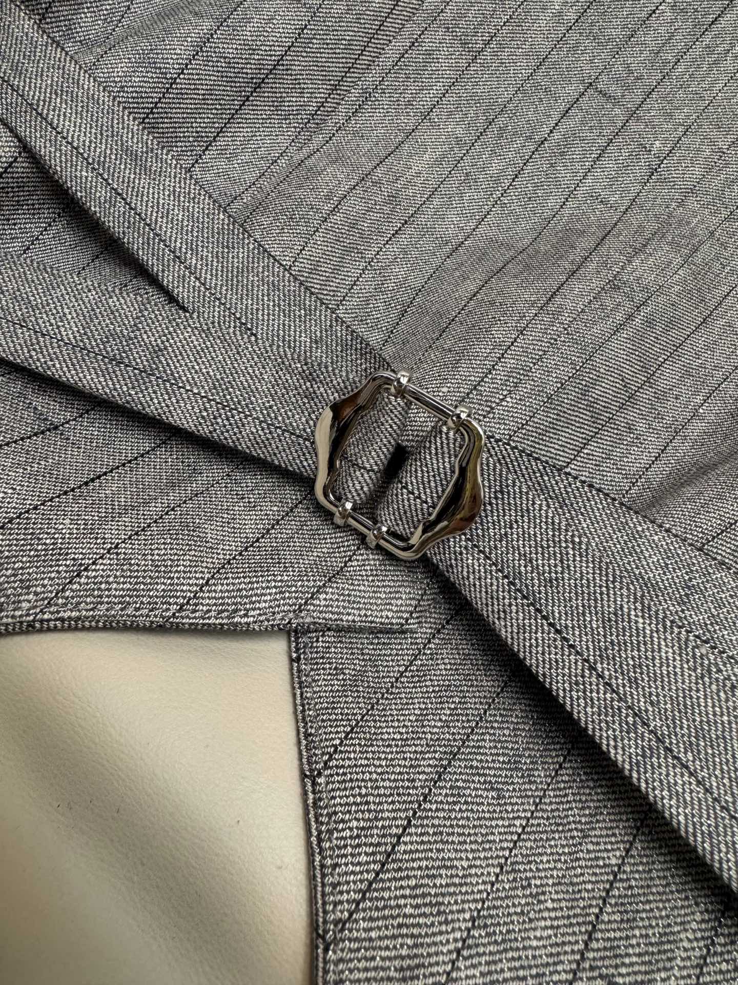 Elegant Gold Thread Linen Suit - Chic Commute & Timeless Chanel Style 7 i1754967803296 7761 0 5