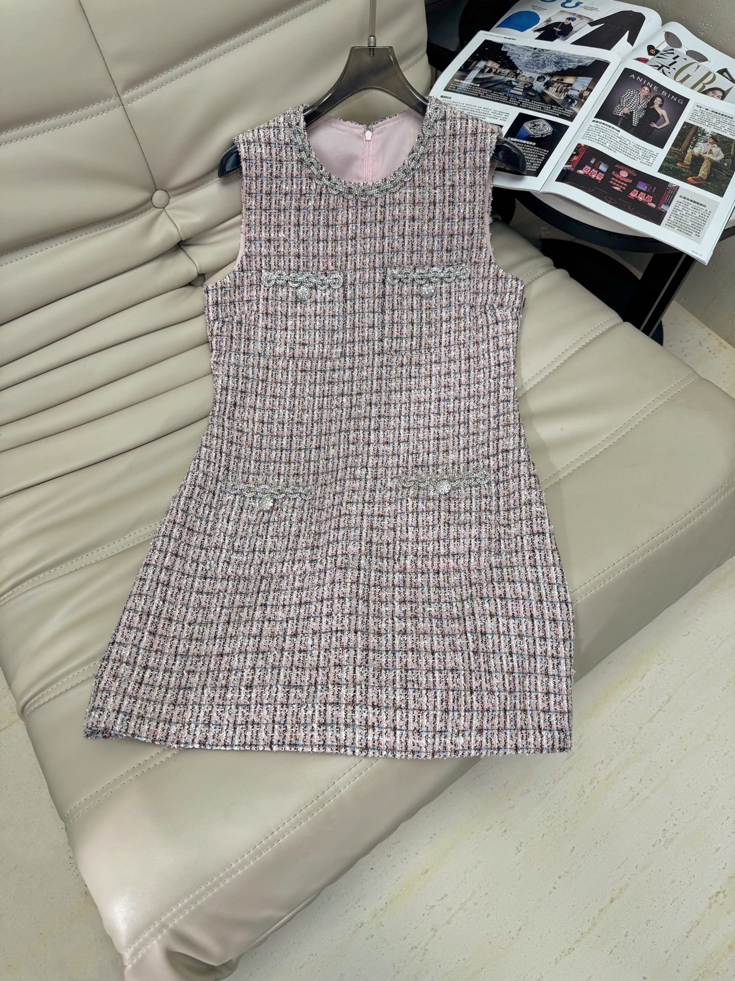 NO:461126,25 years of early autumn new products, elegant and rich style | Heavy industry temperament diamond decoration round neck pink plaid tweed sleeveless French dress SML, skirts, alexander wang1986090925年早秋新品 优雅千金风丨重工气质钻饰圆领粉色格纹粗花呢无袖法式连衣裙 SML,,skirts,alexander wang,Women's clothing