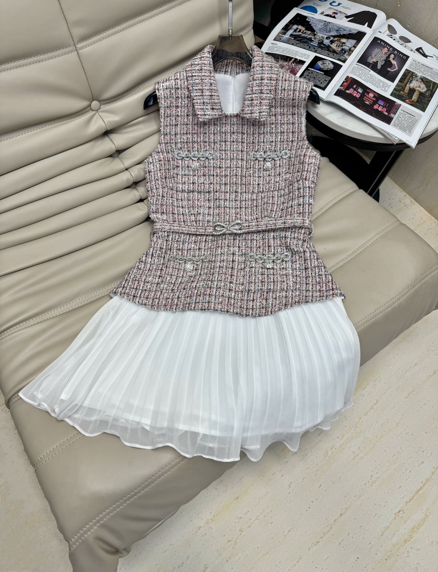 NO:461137,New early autumn style, rich family daughter丨Elegant lapel tweed plaid diamond belt waist slimming and making it look slim and fake two-piece pleated dress SML, skirts, alexander wang19860909早秋新款 富家千金丨优雅翻领粗花呢格纹钻饰腰带收腰显瘦假两件百褶连衣裙 SML,,skirts,alexander wang,Women's clothing