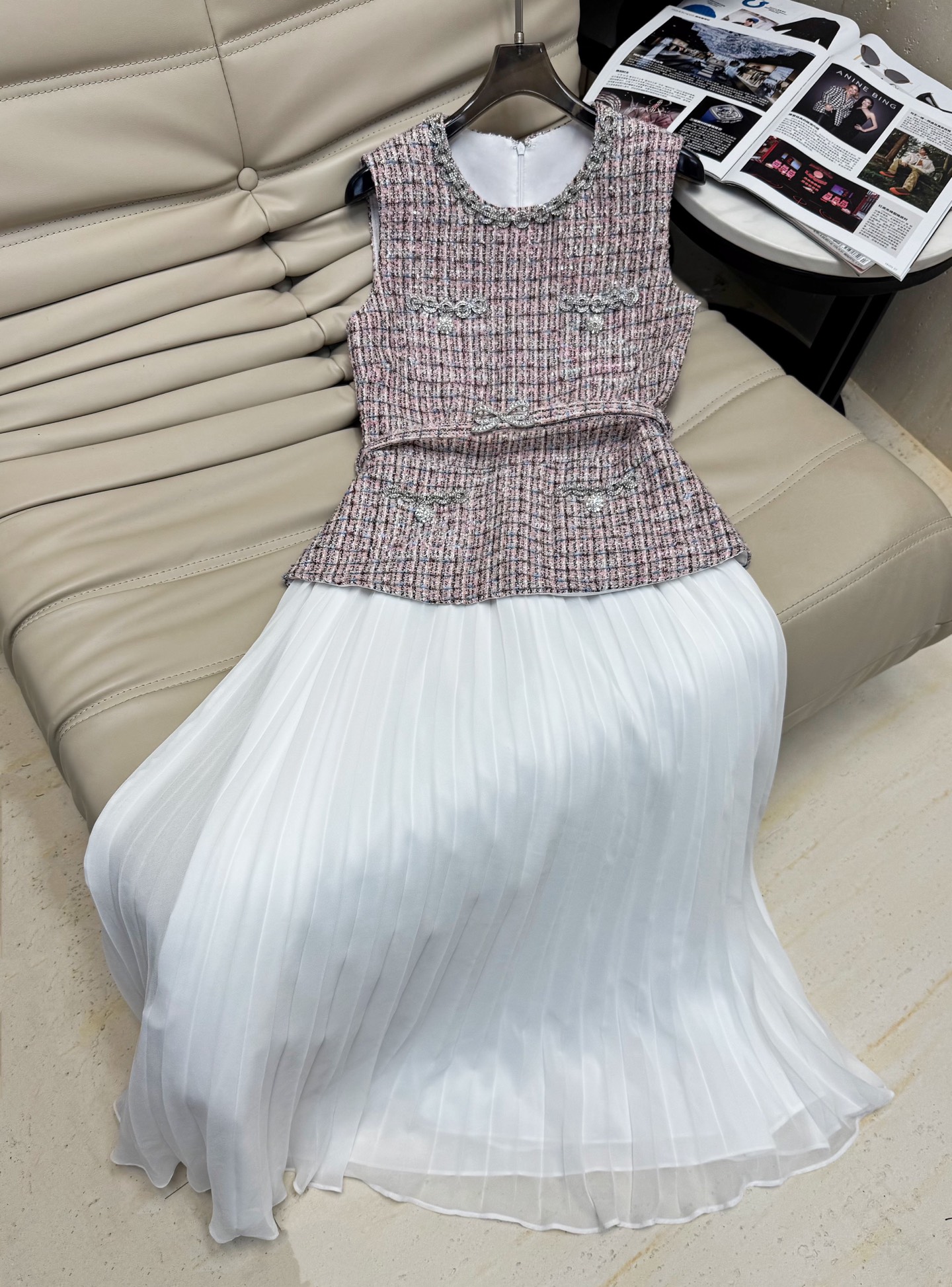 NO:461115,New early autumn style, new style of haute couture 2025 autumn and winter, new style of tweed pleated chiffon fake two-piece dress, SP counter is launched simultaneously SML, skirts, alexander wang19860909早秋新款 高定2025秋冬季新款粗花呢百褶雪纺假两件连衣裙 SP专柜同步上新 SML,,skirts,alexander wang,Women's clothing