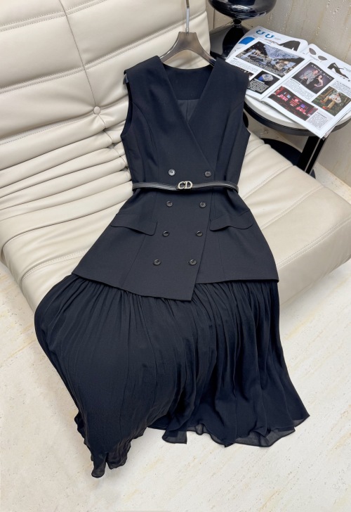 Sleeveless V-Neck Double-Breasted Dress with Pleated Hem and Belt 1 Sleeveless V-Neck Double-Breasted Dress with Pleated Hem and Belt