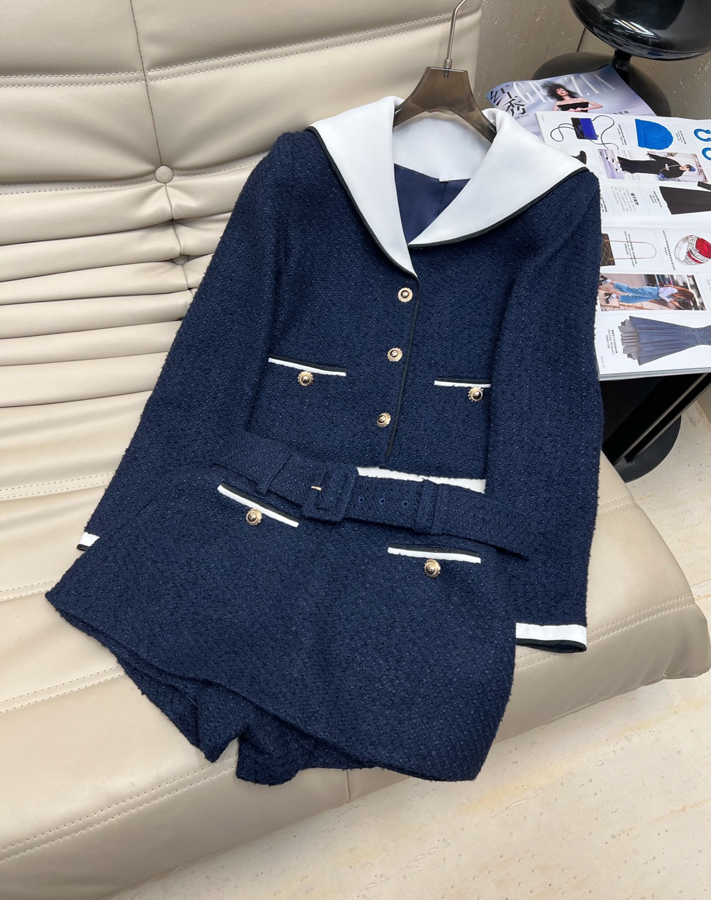 NO:508773,Shorts skirts in the early autumn new style of navy collar tweed elegant small fragrance short jacket + A-line short skirt suit. A set of exquisite and noble, fashionable and versatile, super good texture. A style that you don't want to miss if you like high-quality products. Navy blue. SML., skirts, shorts, jackets & coats, alexander wang19860909上短裤裙早秋新款海军领粗花呢优雅小香风短外套+A字短款裙裤套装 一套精致贵气 时尚又百搭 质感超好 喜欢高货的不容许错过的一款 藏蓝色 码数SML.,,skirts,shorts,jackets & coats,alexander wang,Women's clothing