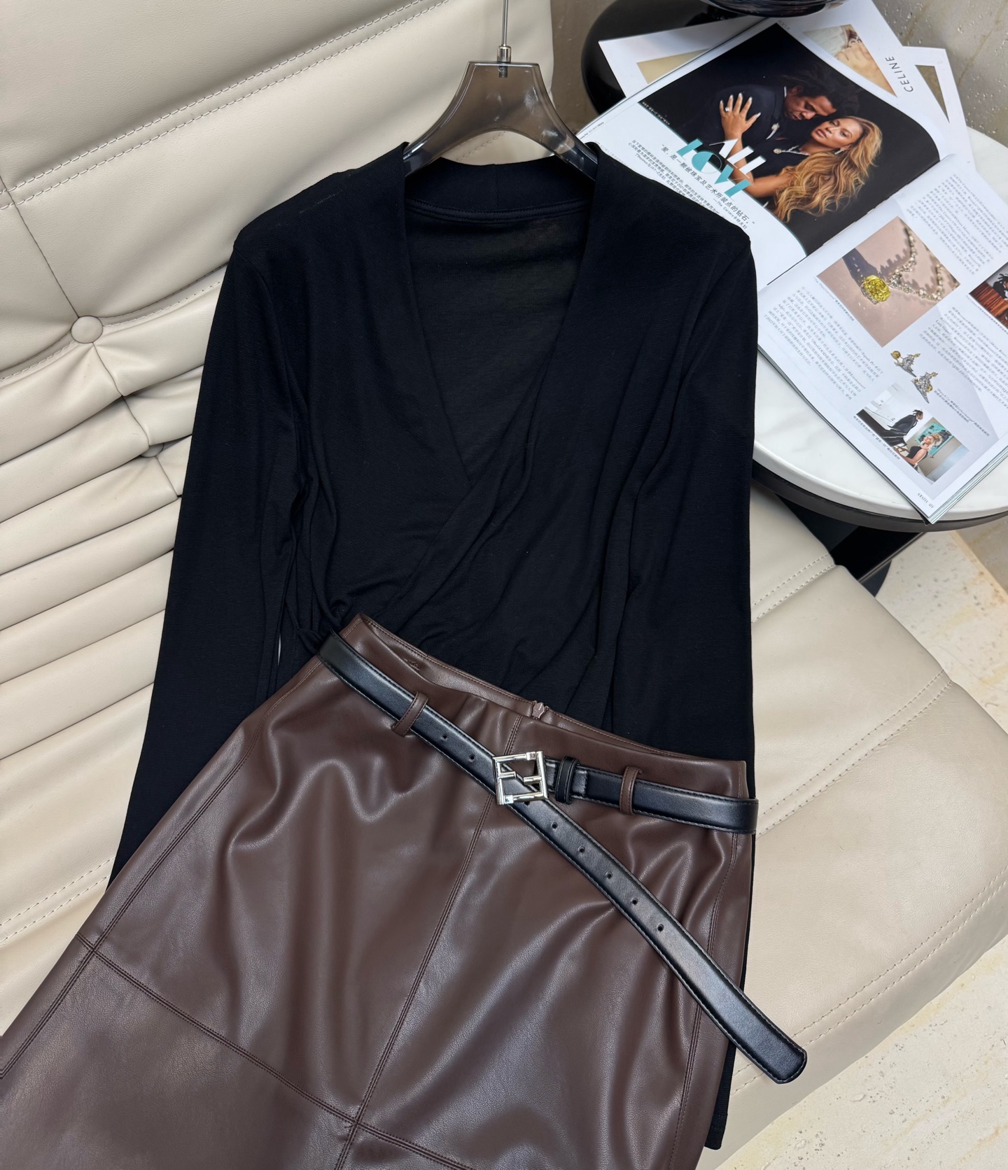 NO:503690,New products for skirt tops in early autumn, fashionable design, versatile hip skirt, matte foggy leather, super beautiful with small tops or jackets. SML, skirts, jackets & coats, alexander wang19860909半裙上衣早秋新品 时尚设计感开叉百搭包臀裙 哑光雾感皮质显高级 搭配小件上衣或者外套都超美 SML,,skirts,jackets & coats,alexander wang,Women's clothing