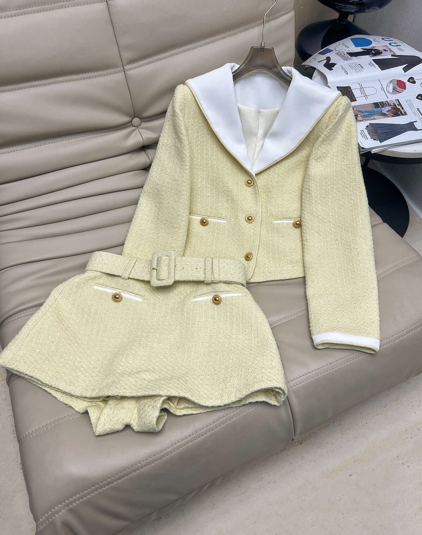 NO:508778,Shorts skirts in the early autumn new style of navy collar tweed elegant small fragrance short jacket + A-line short skirt suit. A set of exquisite and noble, fashionable and versatile, super good texture. A style that you don't want to miss if you like high-quality products. Navy blue. SML., skirts, shorts, jackets & coats, alexander wang19860909上短裤裙早秋新款海军领粗花呢优雅小香风短外套+A字短款裙裤套装 一套精致贵气 时尚又百搭 质感超好 喜欢高货的不容许错过的一款 藏蓝色 码数SML.,,skirts,shorts,jackets & coats,alexander wang,Women's clothing