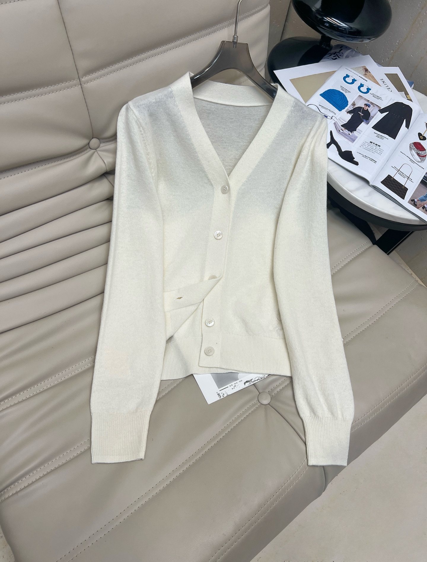 Elegant Women's Knit Set: V-Neck Cardigan & High-Waisted Trousers 5 i1758078963930 7265 0 3