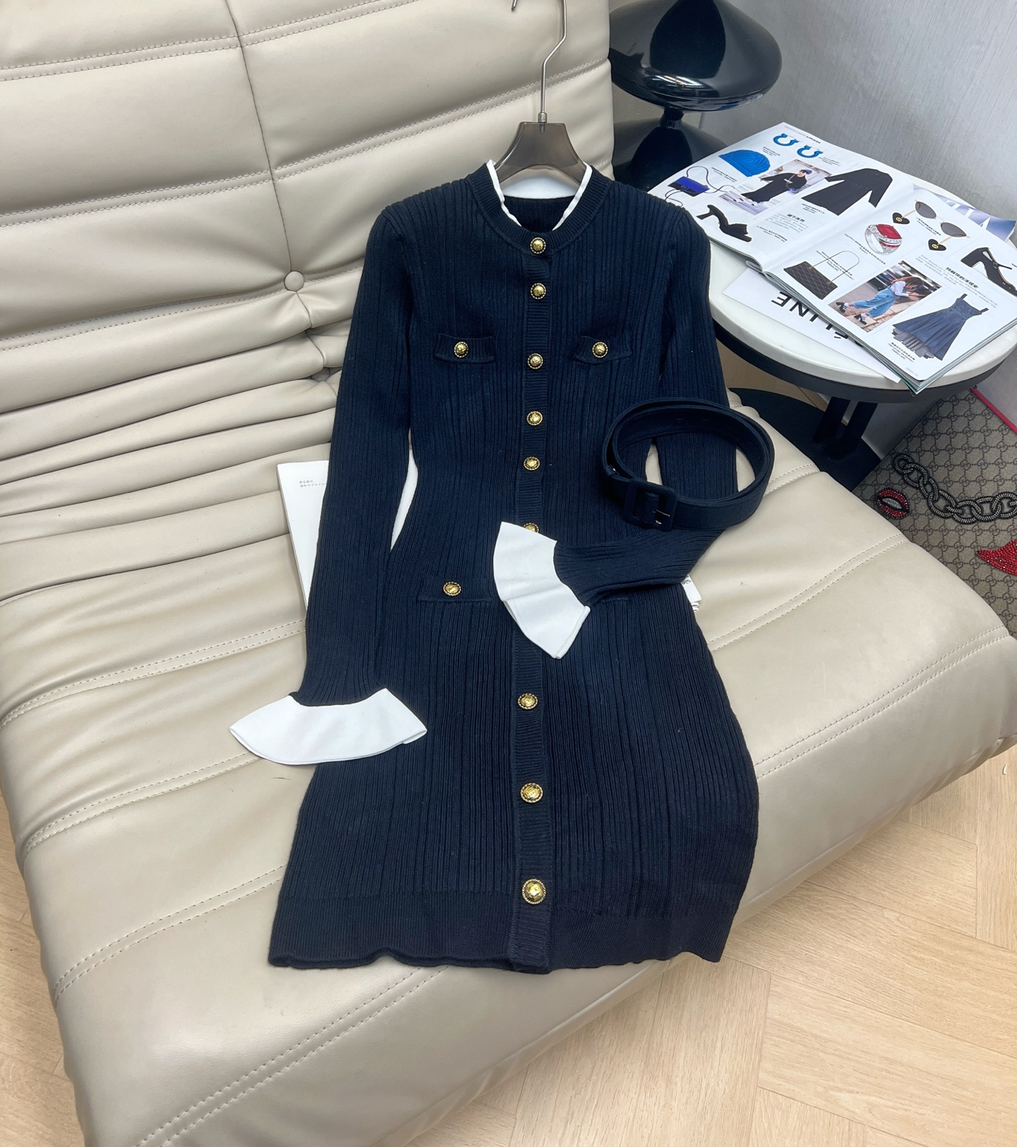 NO:507925,New autumn and winter style mid-length round neck knitted dress with flared sleeves, belt, high elasticity, super good texture, can be worn even with fat and thin body, elegant upper body, temperament, navy blue, SML.,,skirts,alexander wang19860909秋冬新款千金风中长款圆领针织连衣裙 喇叭袖设计 配腰带 高弹力 质感超好 胖瘦都能穿 上身优雅 气质杠杠滴 藏蓝色 码数SML.,,skirts,alexander wang,Women's clothing