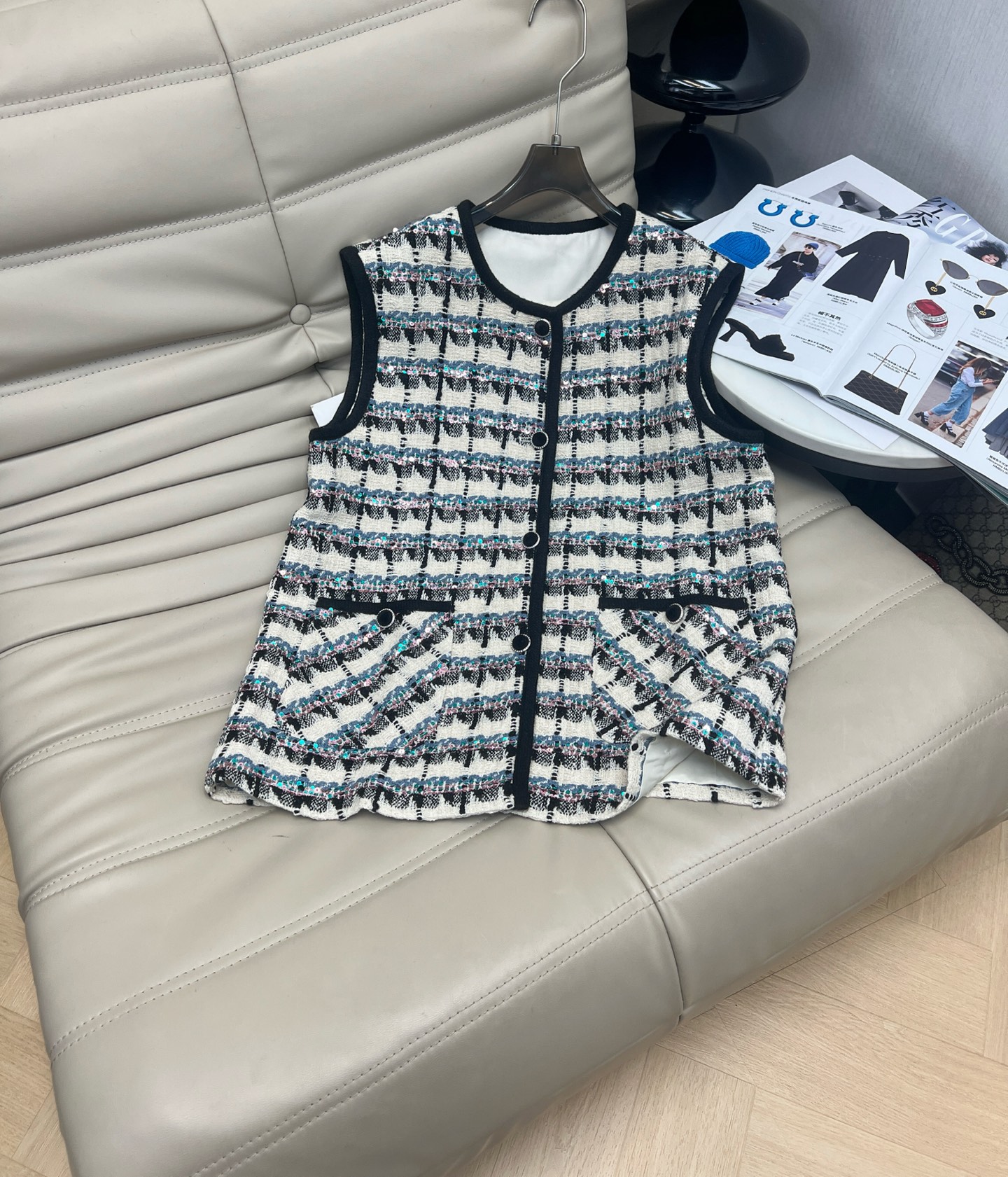 NO:547249,025 autumn and winter wool high-end light luxury temperament heavy industry bead piece tweed vest jacket Cinderella commuter retro plaid weaving round neck versatile and not picky SML, jackets & coats,alexander wang19860909025秋冬羊毛高级感轻奢气质重工珠片粗花呢马甲外套 Cinderella通勤复古格子织花圆领百搭不挑人 SML,,jackets & coats,alexander wang,Women's clothing