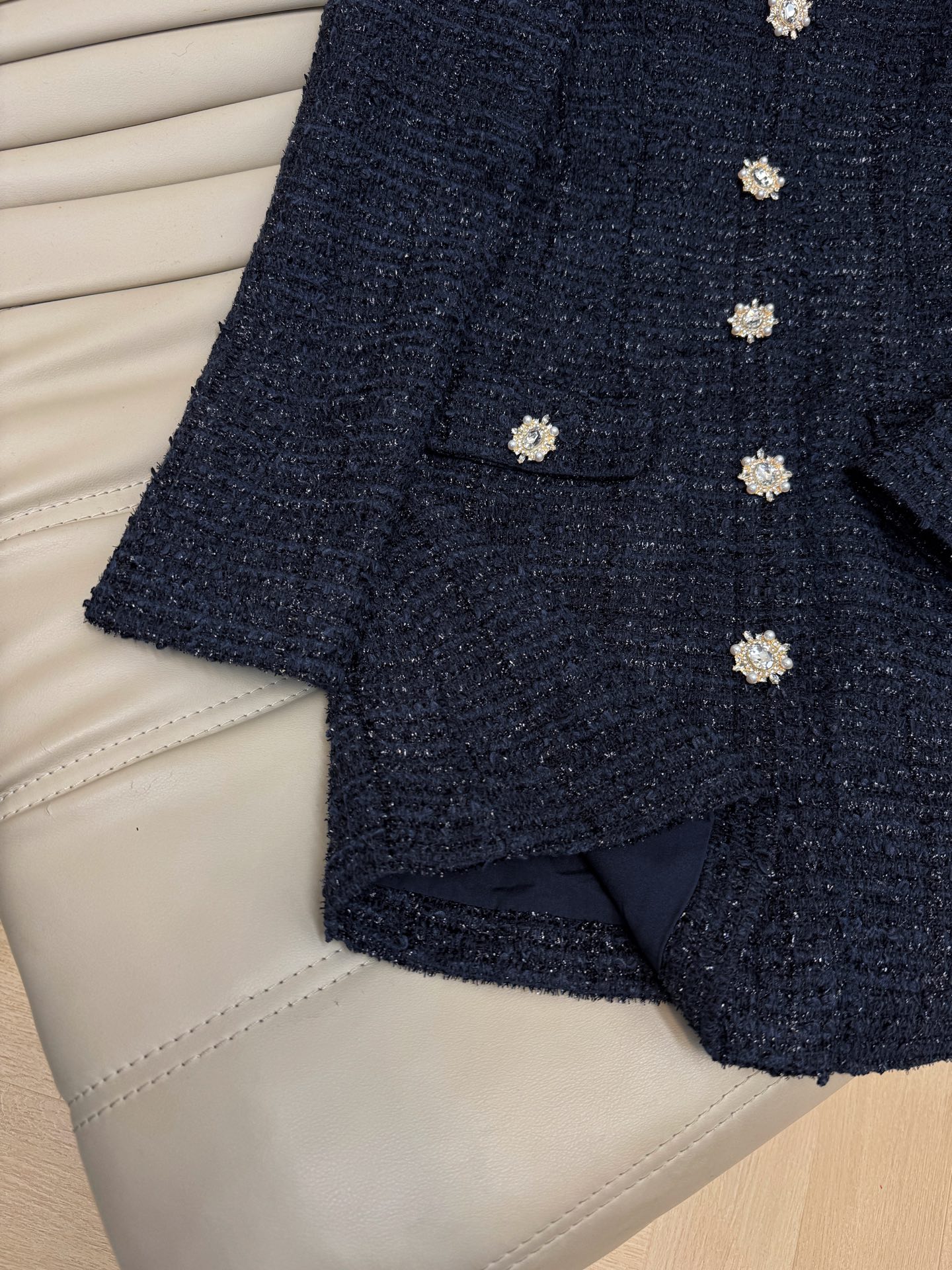 Elegant Tweed Dress: French Hepburn Style, Sequins, and Diamond Buckle Detail 6 i1759918740814 6709 0 4